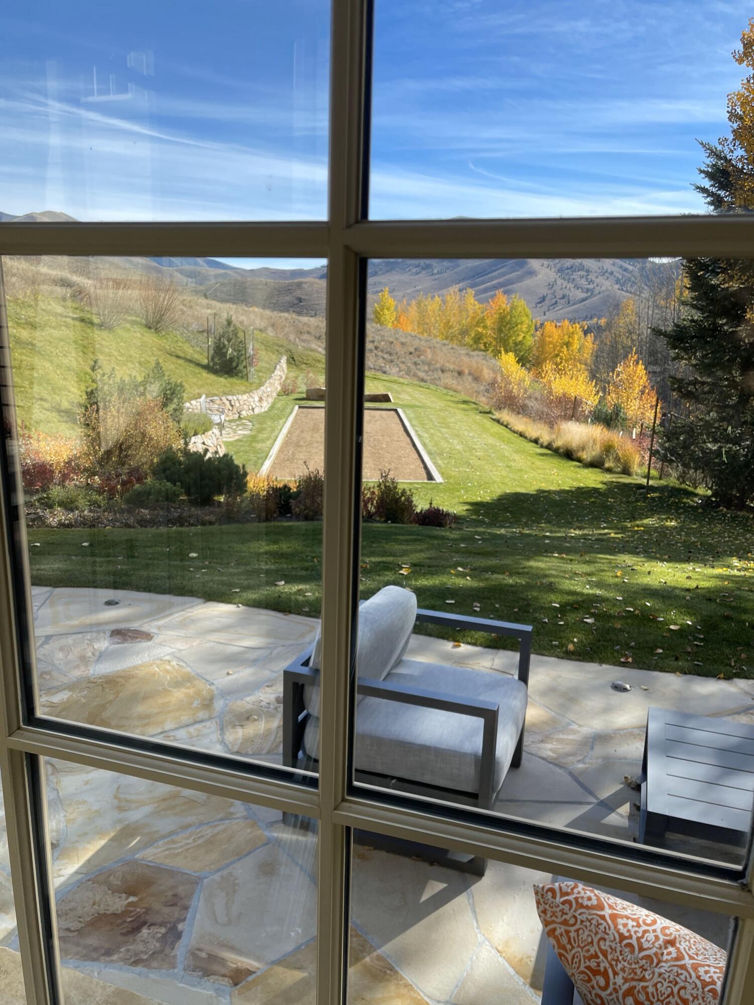 Sun Valley, Idaho 83353, United States, 3 Bedrooms Bedrooms, ,5 BathroomsBathrooms,Residential,Pending,55172