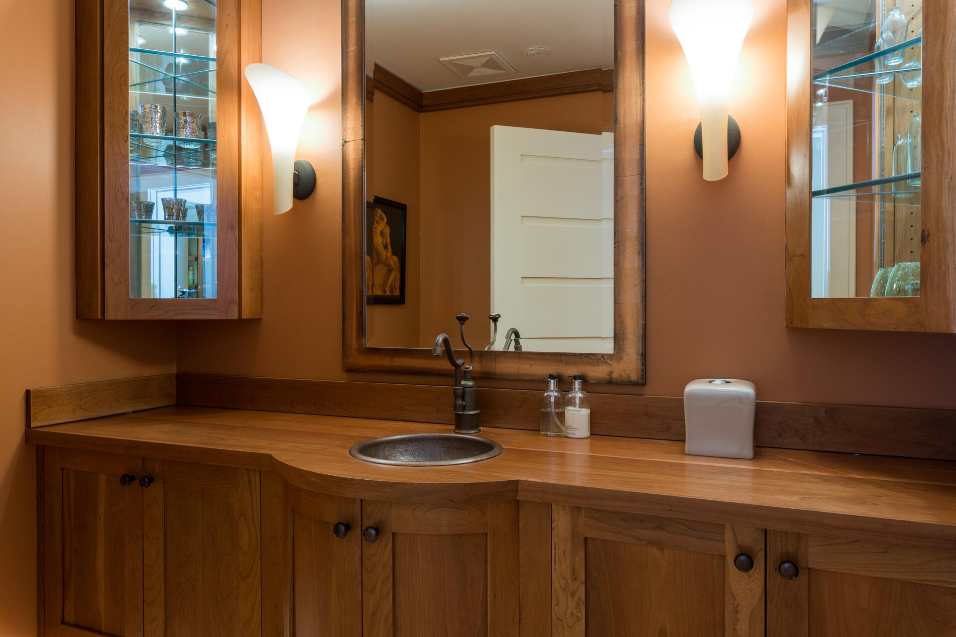 Sun Valley, Idaho 83353, United States, 3 Bedrooms Bedrooms, ,5 BathroomsBathrooms,Residential,Pending,55172