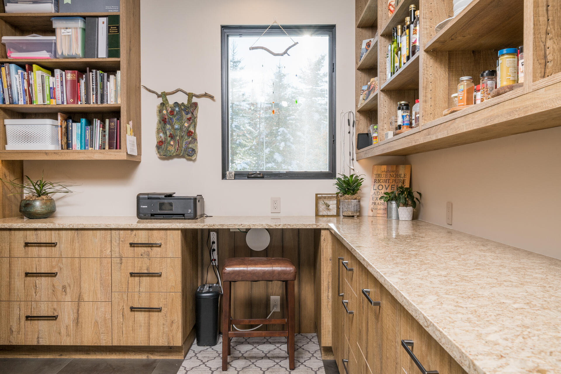 Blaine County, Idaho 83340, United States, 3 Bedrooms Bedrooms, ,4 BathroomsBathrooms,Residential,Pending,58118