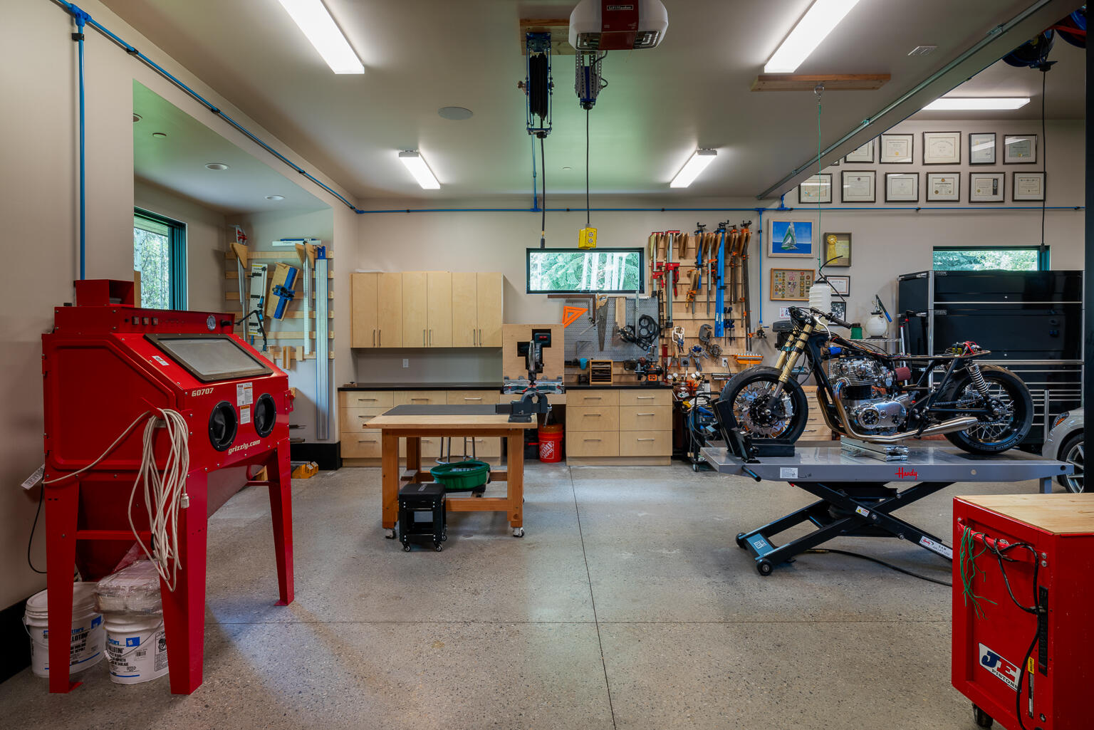 Blaine County, Idaho 83340, United States, 3 Bedrooms Bedrooms, ,4 BathroomsBathrooms,Residential,Pending,58118