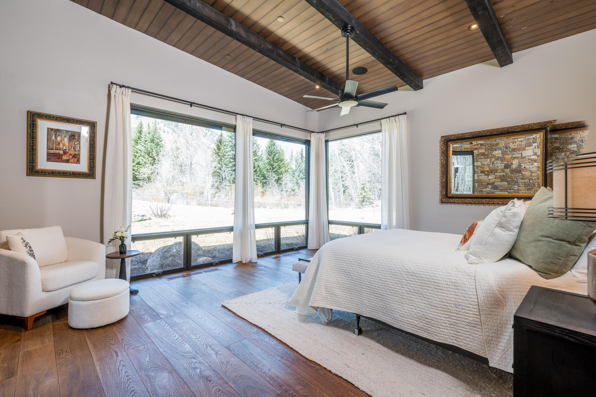 Blaine County, Idaho 83340, United States, 3 Bedrooms Bedrooms, ,4 BathroomsBathrooms,Residential,Pending,58118