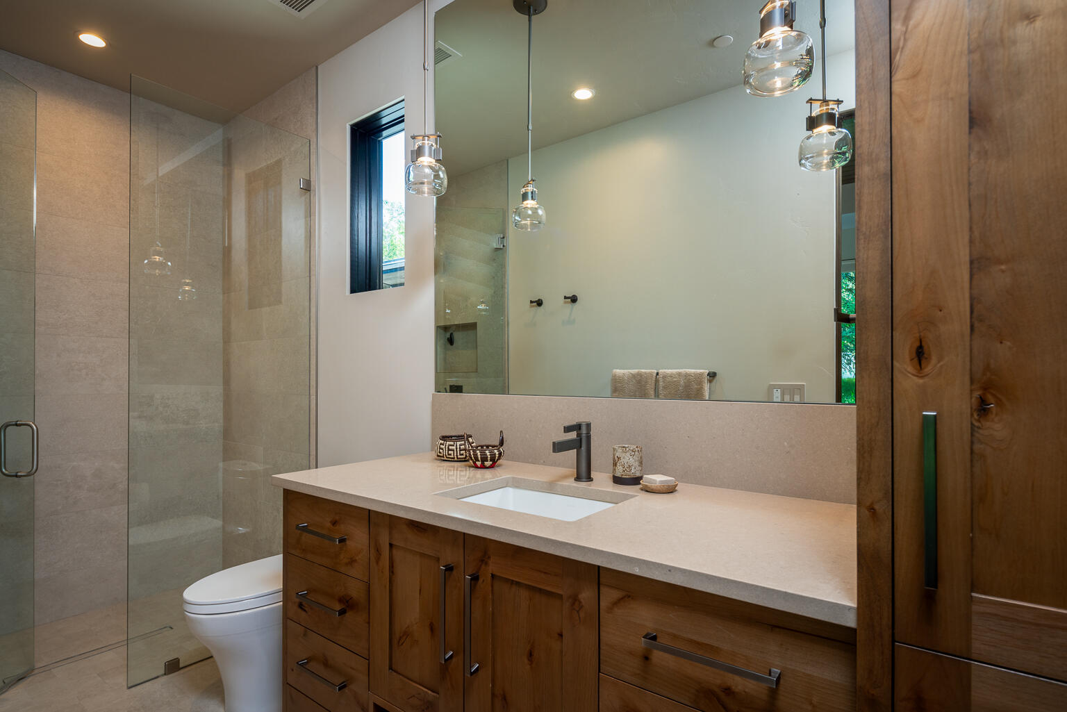 Blaine County, Idaho 83340, United States, 3 Bedrooms Bedrooms, ,4 BathroomsBathrooms,Residential,Pending,58118