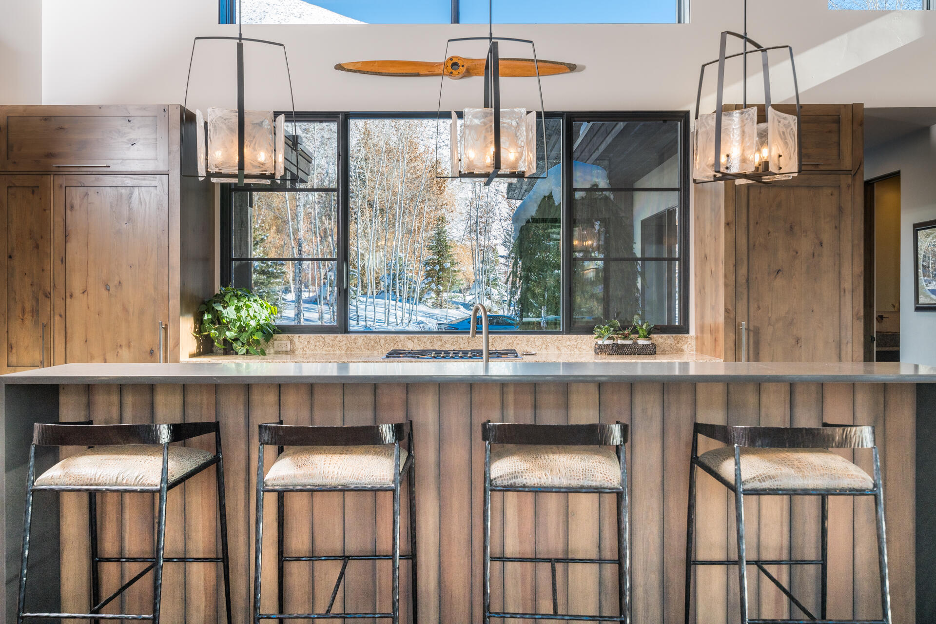 Blaine County, Idaho 83340, United States, 3 Bedrooms Bedrooms, ,4 BathroomsBathrooms,Residential,Pending,58118