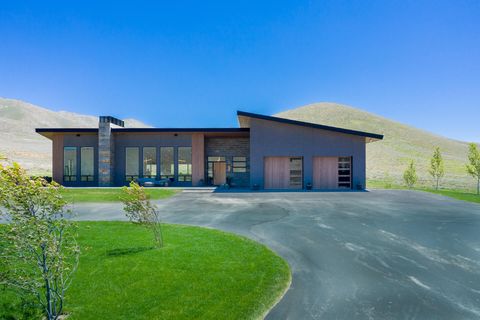 Photo of 135 Rock Creek Rd, Blaine County, ID 83333 (MLS # 25-333851)