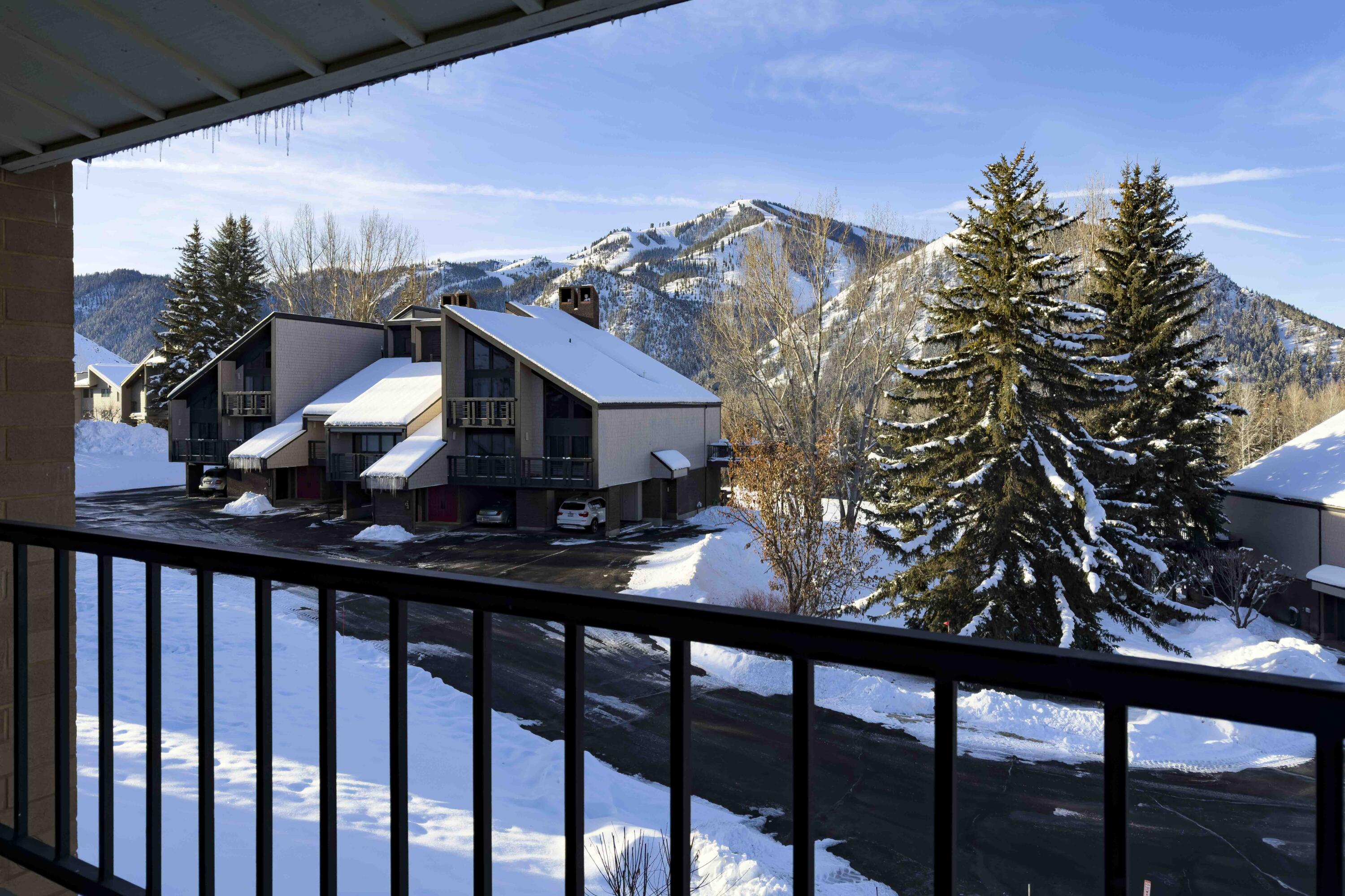 127 Saddle Rd #F2, Ketchum, Idaho image 24