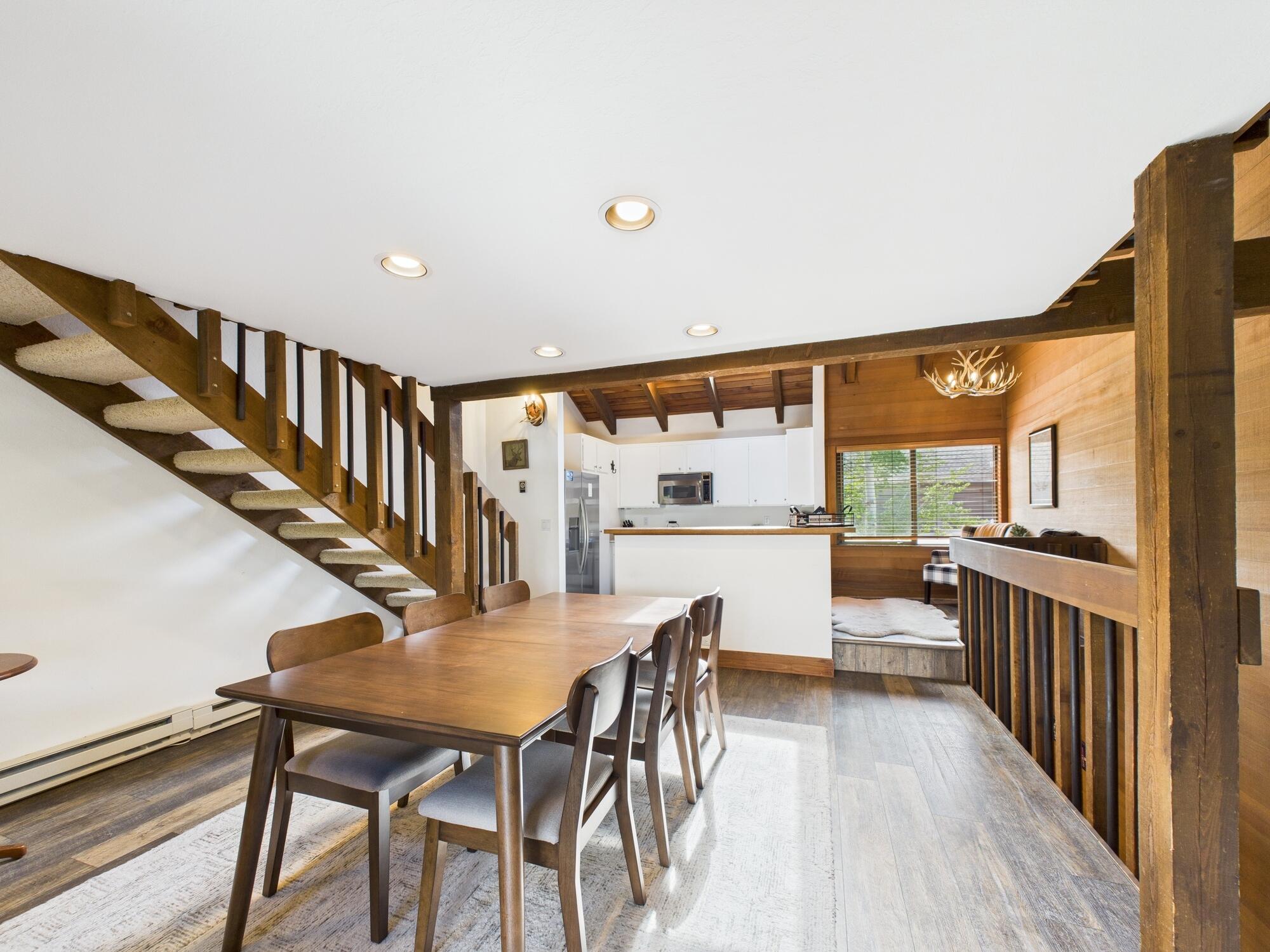 CAM03555G0-PR0106-STILL030