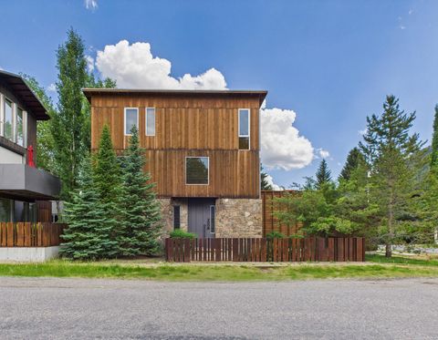 Photo of 300 W 6th St #B, Ketchum, ID 83340 (MLS # 25-333908)