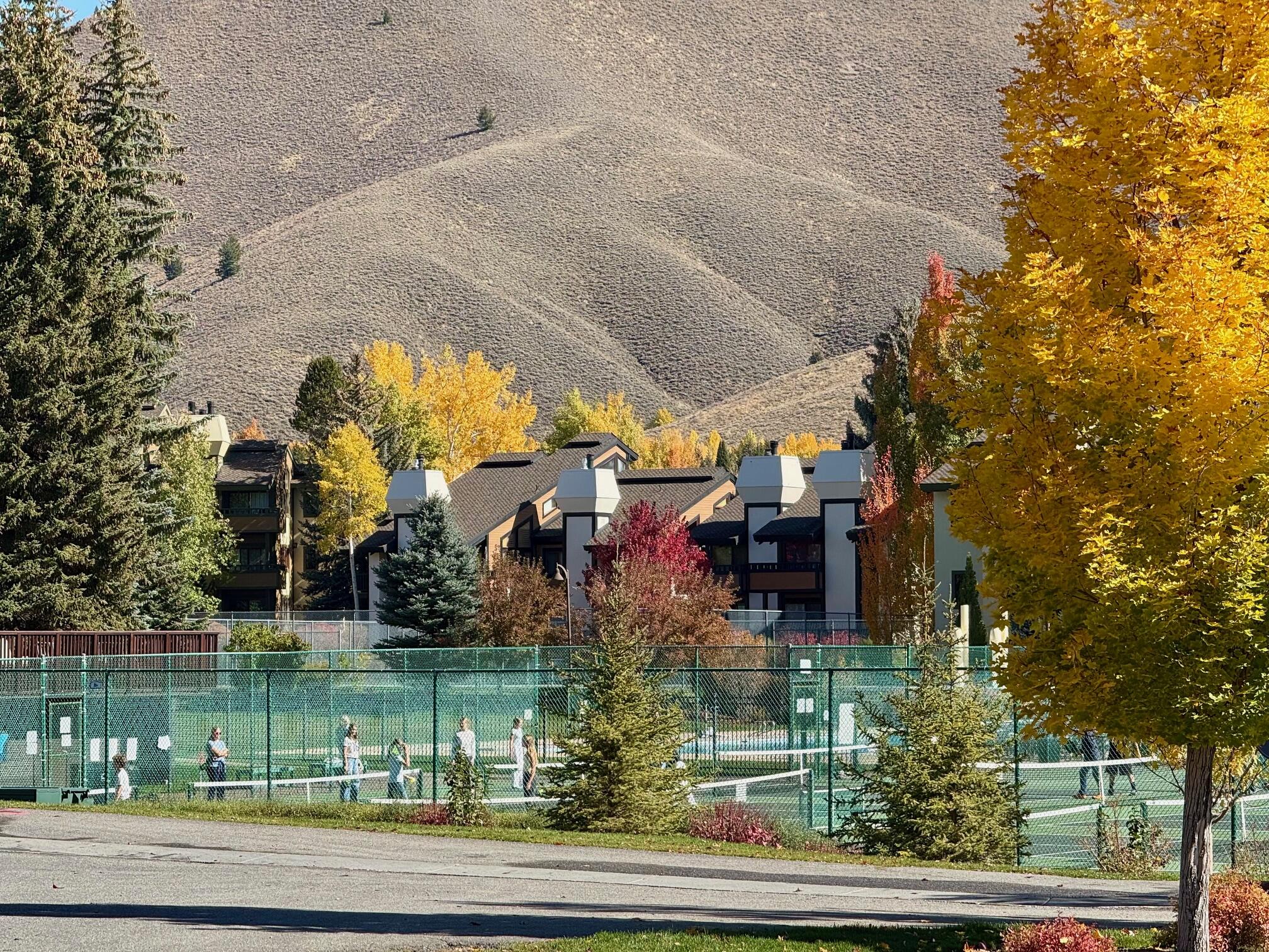 Tennis/Amenities