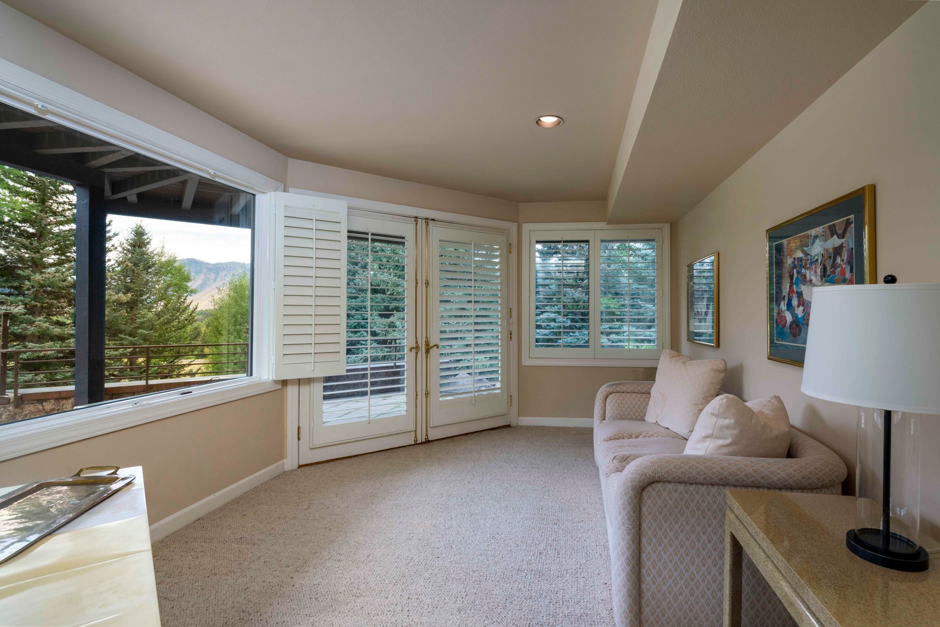 6th Bedroom Suite