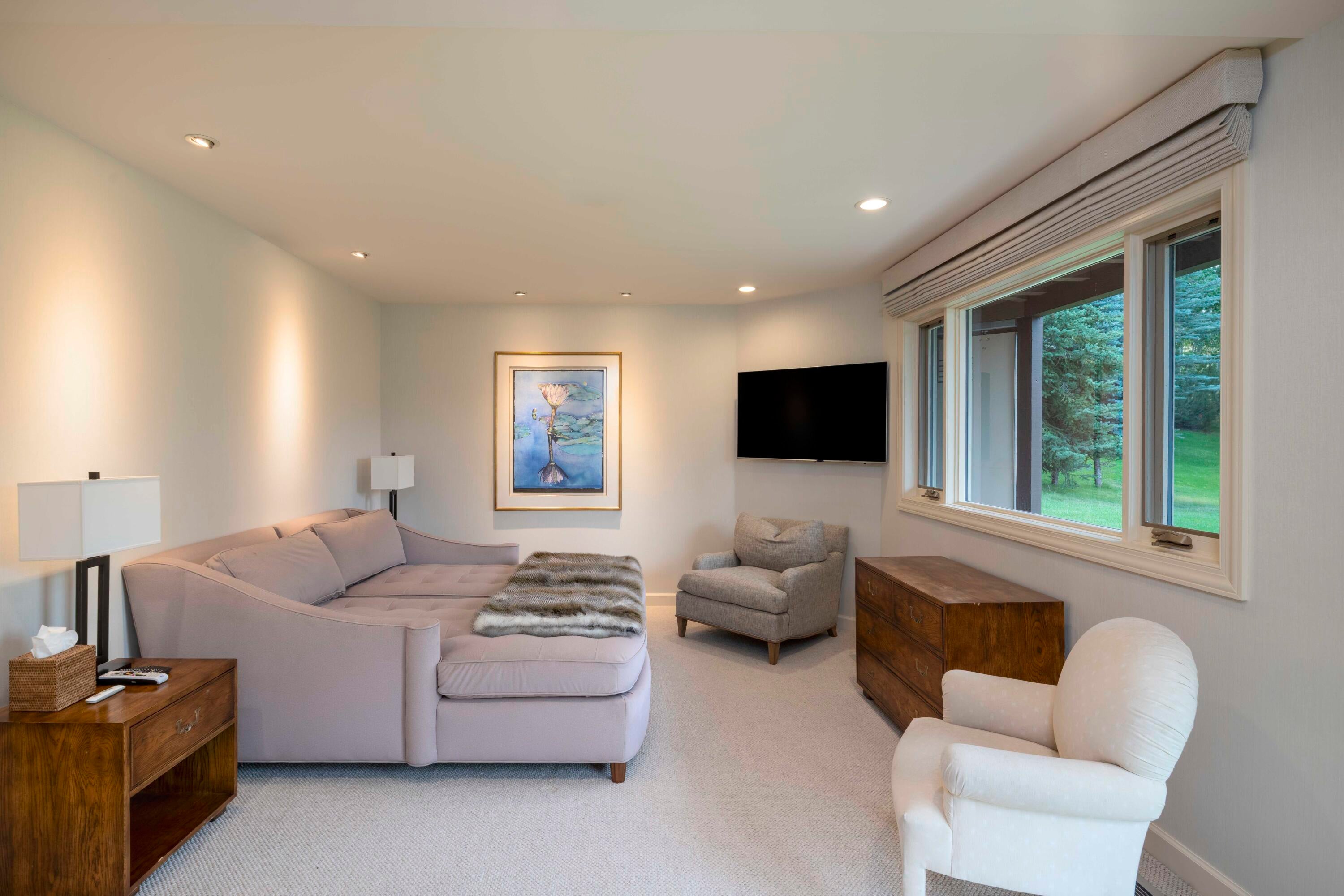 7th Bedroom Suite