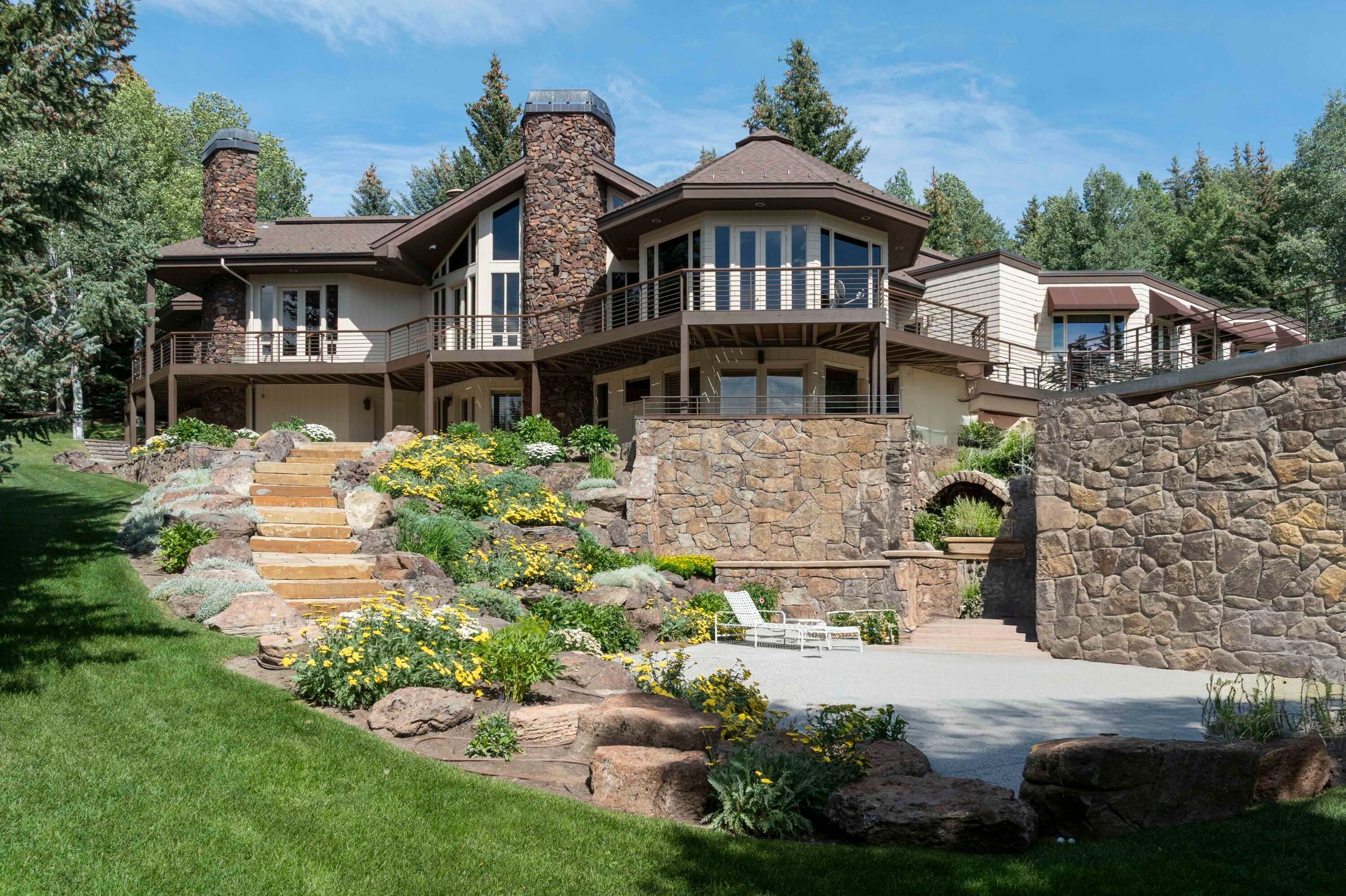Expansive Outdoor Living