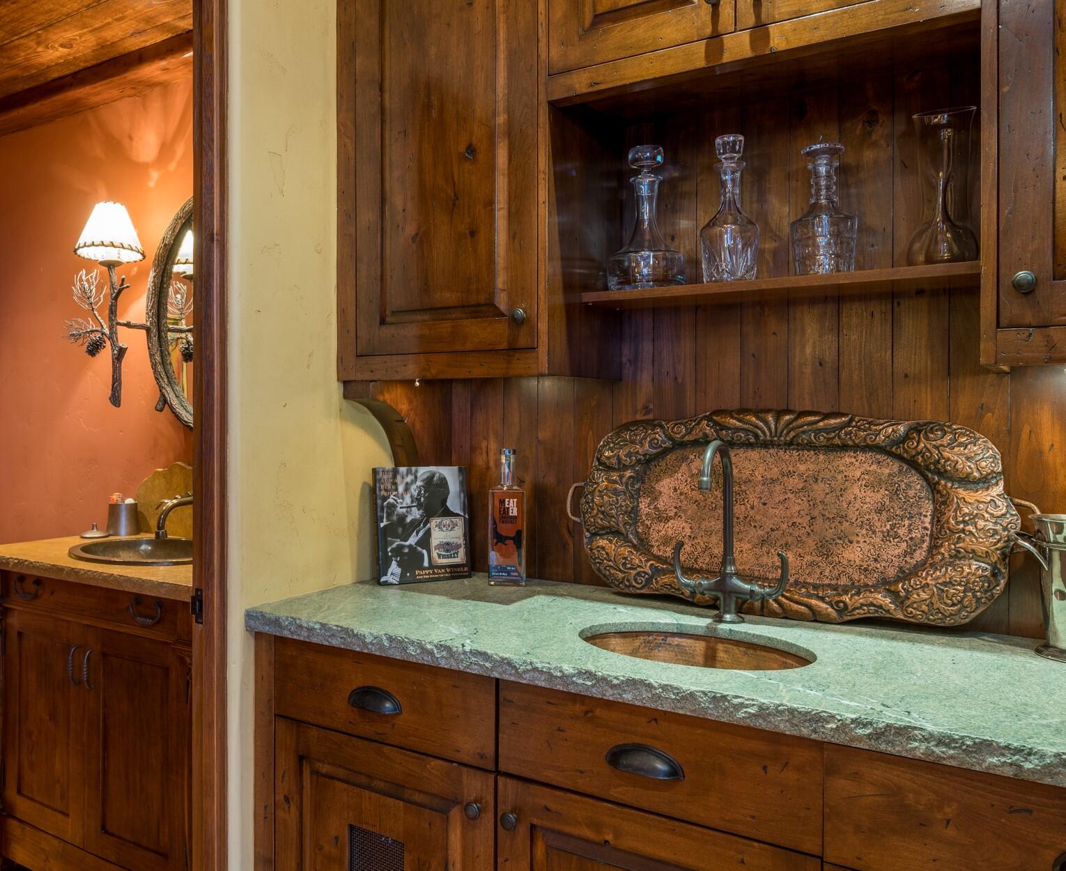 Ketchum, Idaho 83340, United States, 3 Bedrooms Bedrooms, ,4 BathroomsBathrooms,Residential,Pending,72584