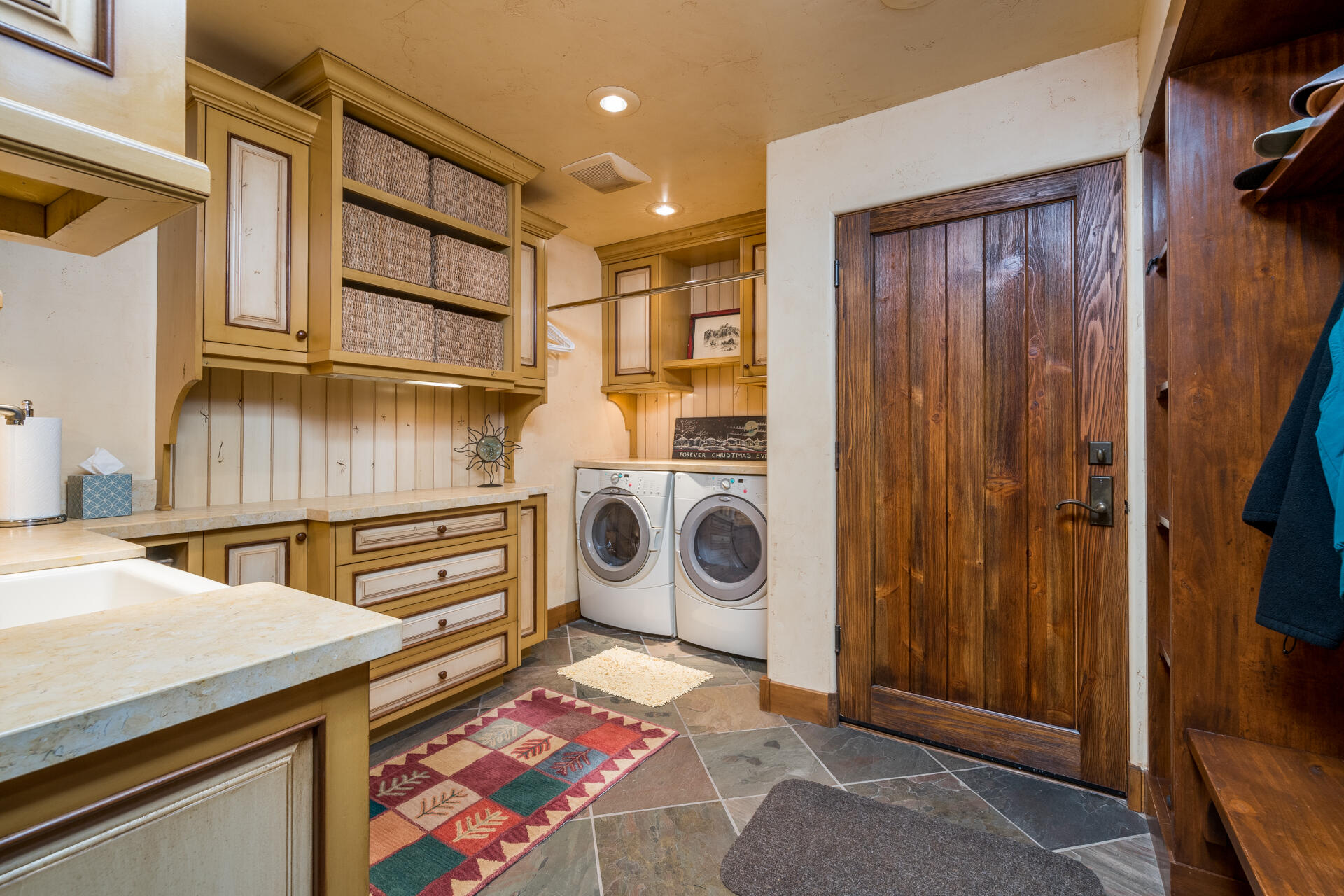 Ketchum, Idaho 83340, United States, 3 Bedrooms Bedrooms, ,4 BathroomsBathrooms,Residential,Pending,72584