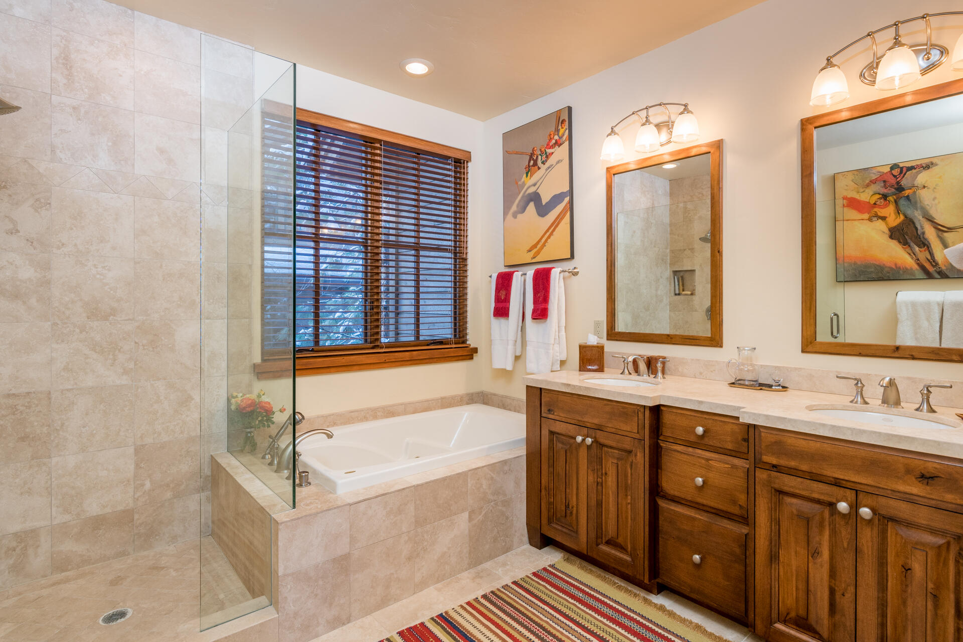 Ketchum, Idaho 83340, United States, 3 Bedrooms Bedrooms, ,4 BathroomsBathrooms,Residential,Pending,72584