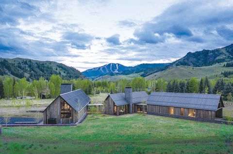 Photo of 110 Stonegate Cir, Blaine County, ID 83340 (MLS # 25-333151)