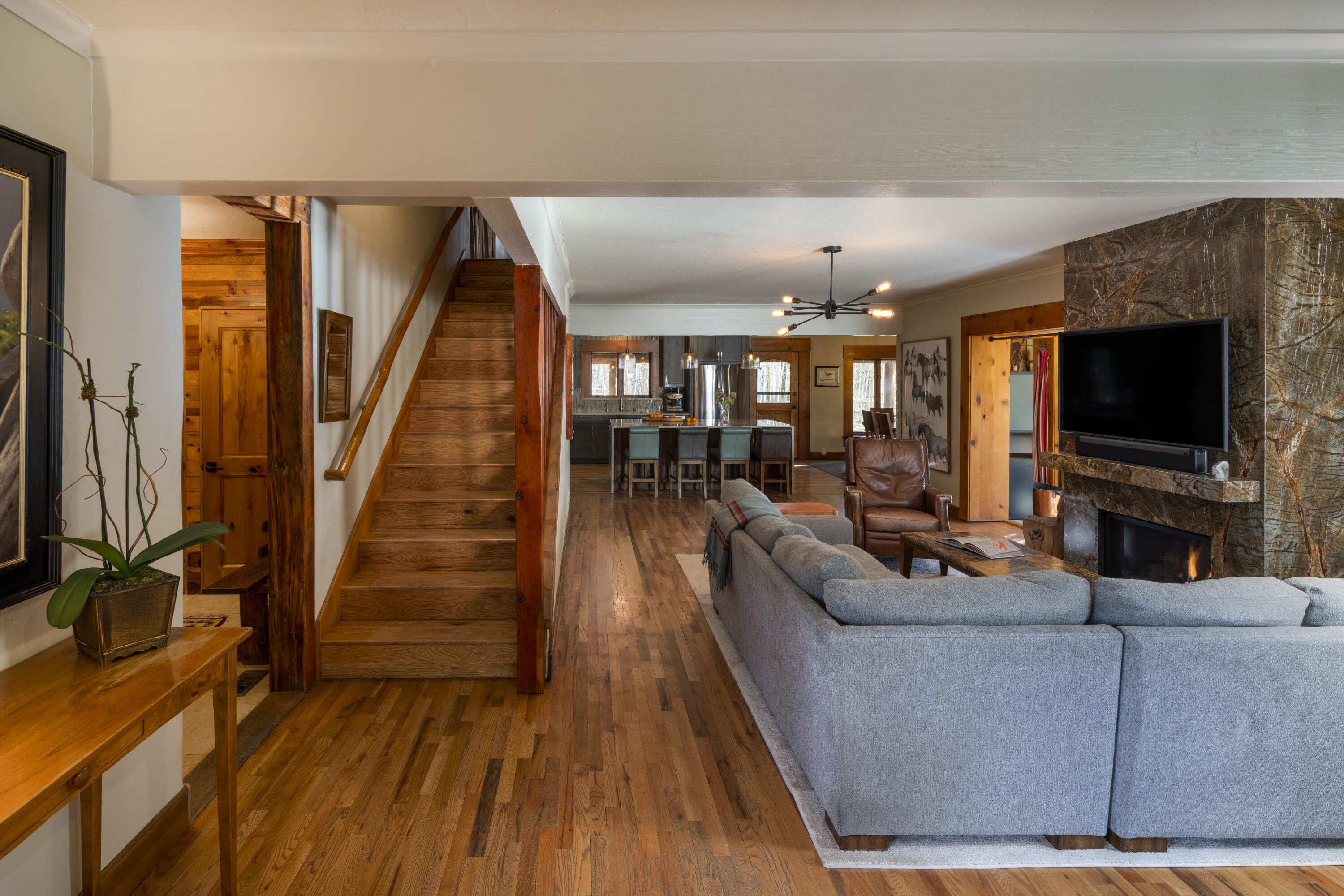 Den to Kitchen - Long View