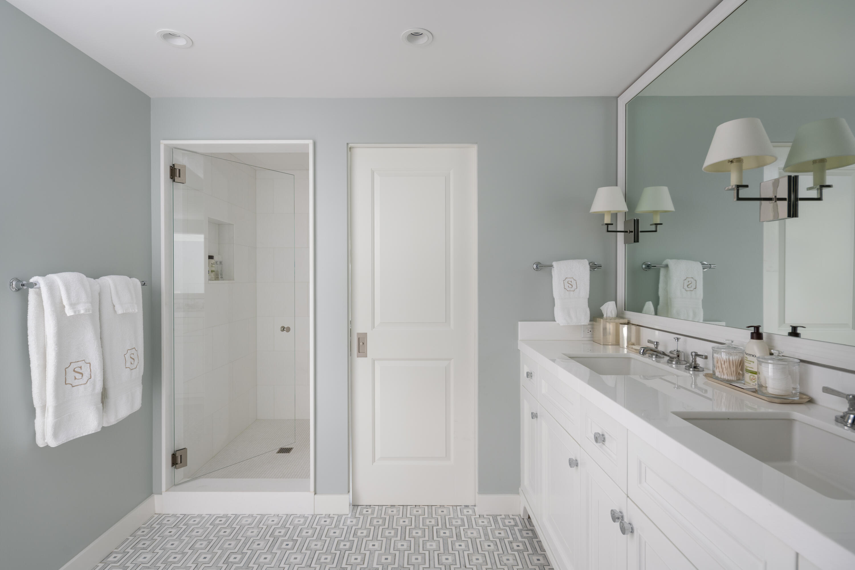 Guest bath 1