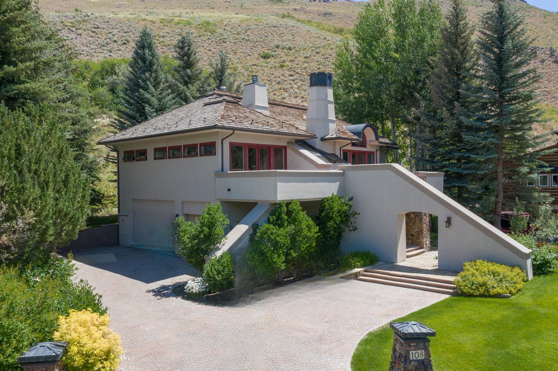 Sun Valley, Idaho 83353, United States, 3 Bedrooms Bedrooms, ,4 BathroomsBathrooms,Residential,Active,189508