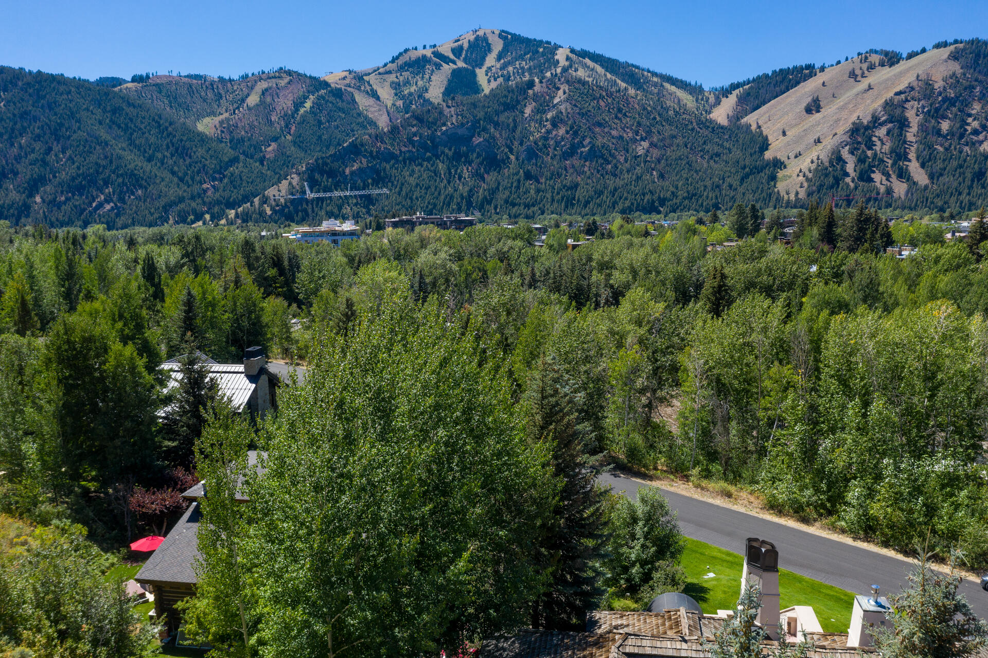 Sun Valley, Idaho 83353, United States, 3 Bedrooms Bedrooms, ,4 BathroomsBathrooms,Residential,Active,189508