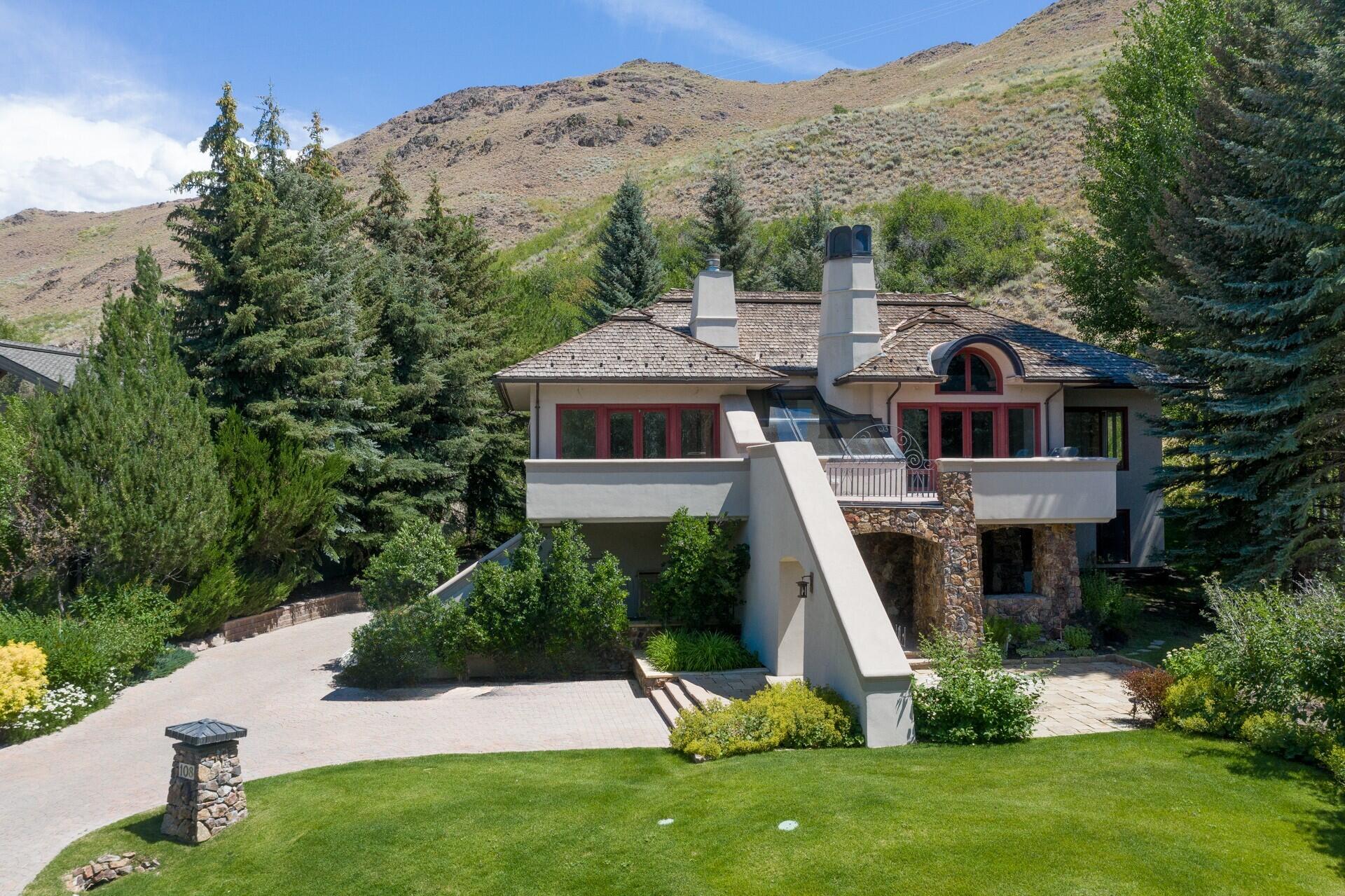 Sun Valley, Idaho 83353, United States, 3 Bedrooms Bedrooms, ,4 BathroomsBathrooms,Residential,Active,189508