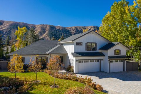 Photo of 1831 Heroic Rd, Hailey, ID 83333 (MLS # 25-333798)