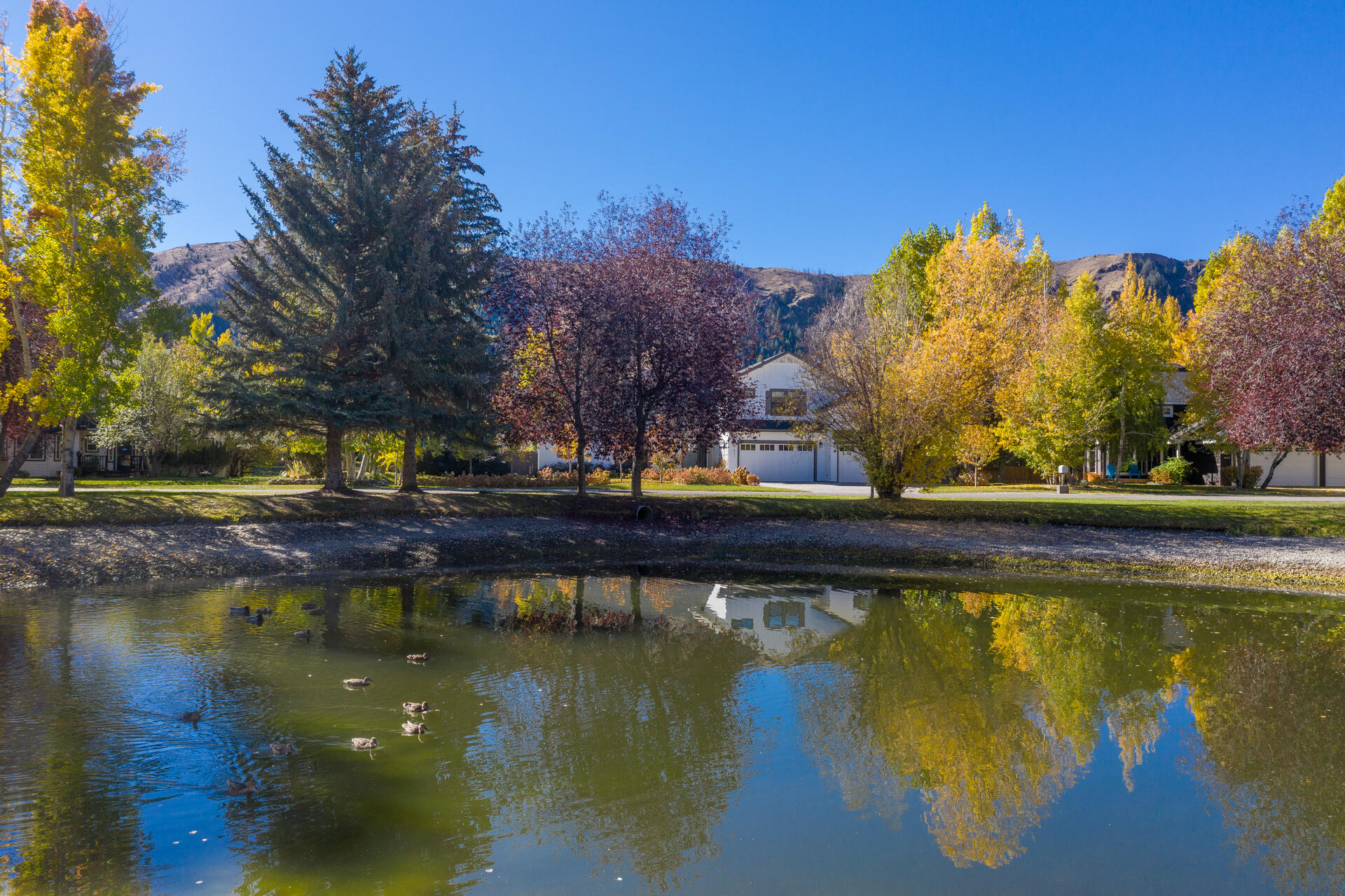 Hailey, Idaho 83333, United States, 3 Bedrooms Bedrooms, ,4 BathroomsBathrooms,Residential,Active,233088