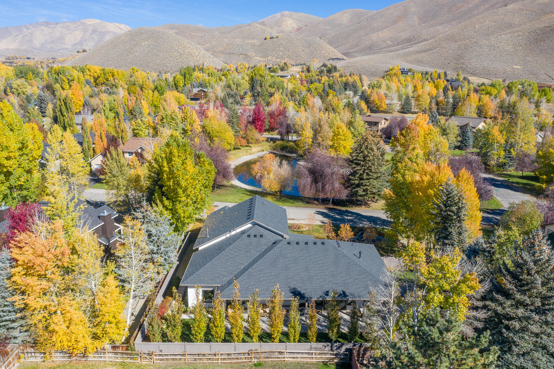 Hailey, Idaho 83333, United States, 3 Bedrooms Bedrooms, ,4 BathroomsBathrooms,Residential,Active,233088