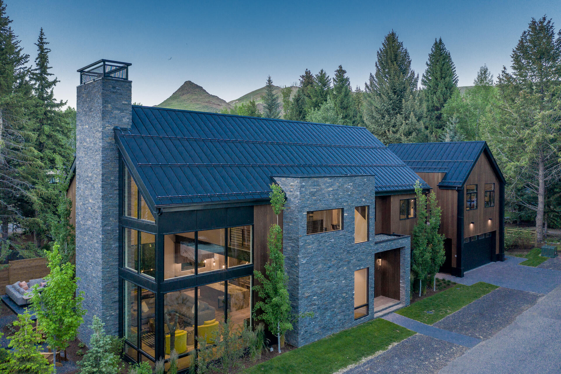 201 Garnet St, Ketchum, Idaho image 1