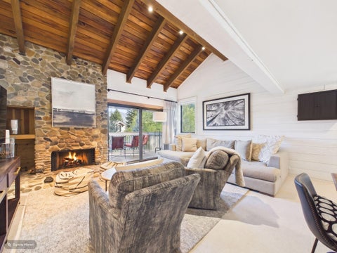 Condo For Sale - 1573 Snow Creek Condo Dr<br/> Sun Valley, ID 83353