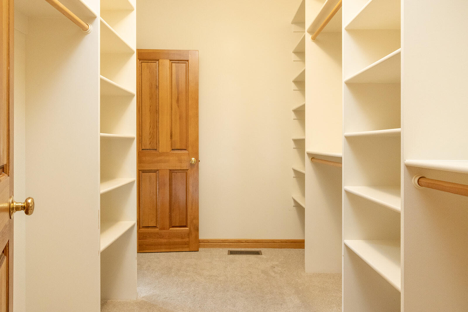 121 Stonegate