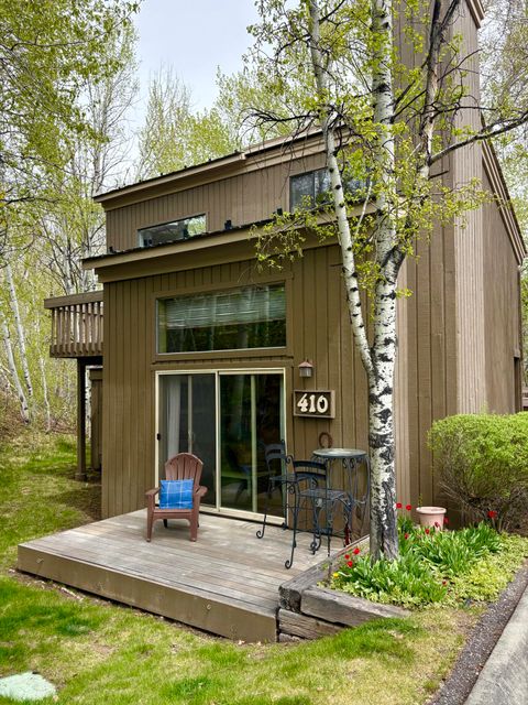 Photo of 410 S 2nd Ave S #37, Ketchum, ID 83340 (MLS # 26-334314)