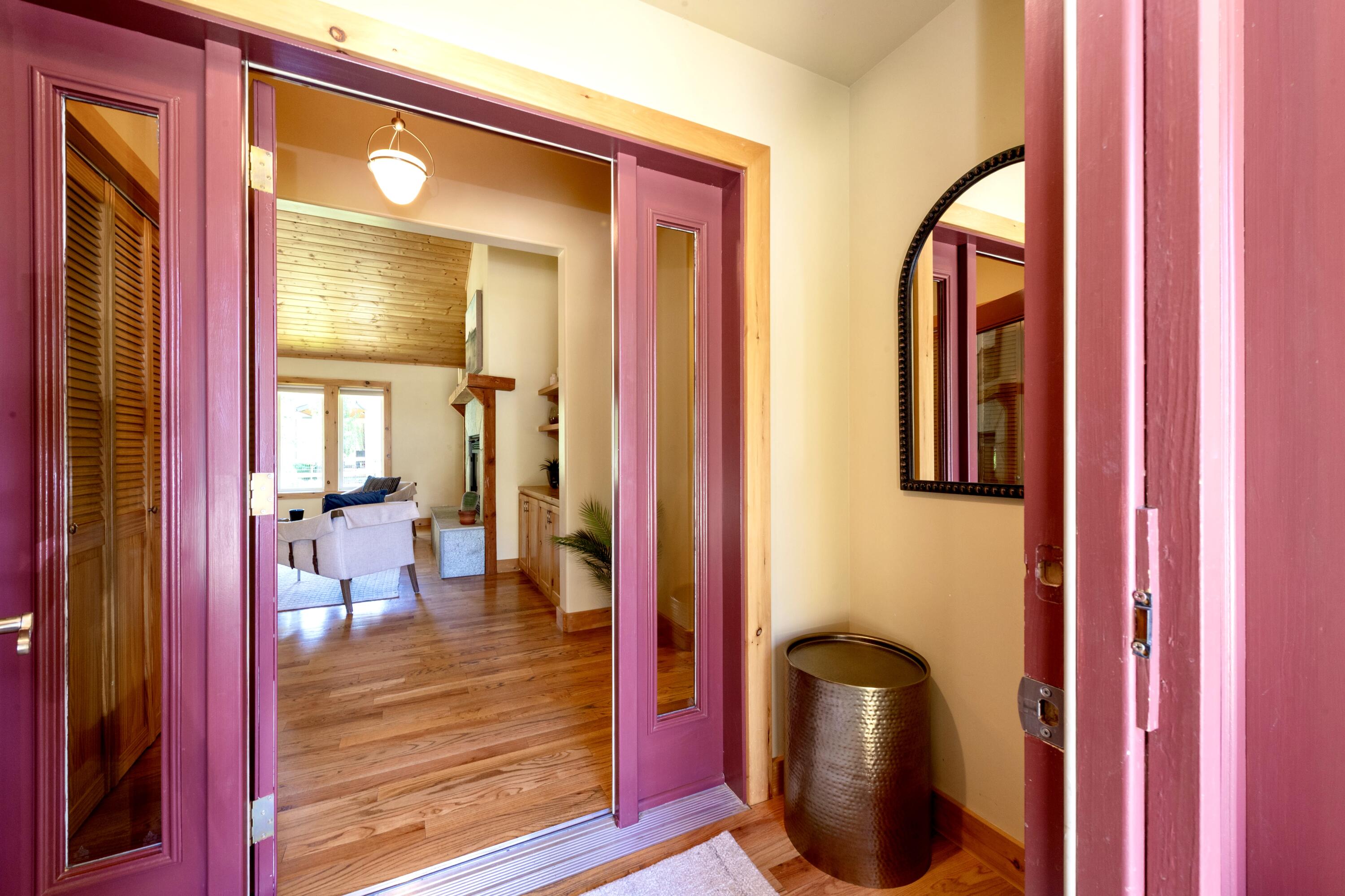 Hailey, Idaho 83333, United States, 4 Bedrooms Bedrooms, ,3 BathroomsBathrooms,Residential,Pending,192725