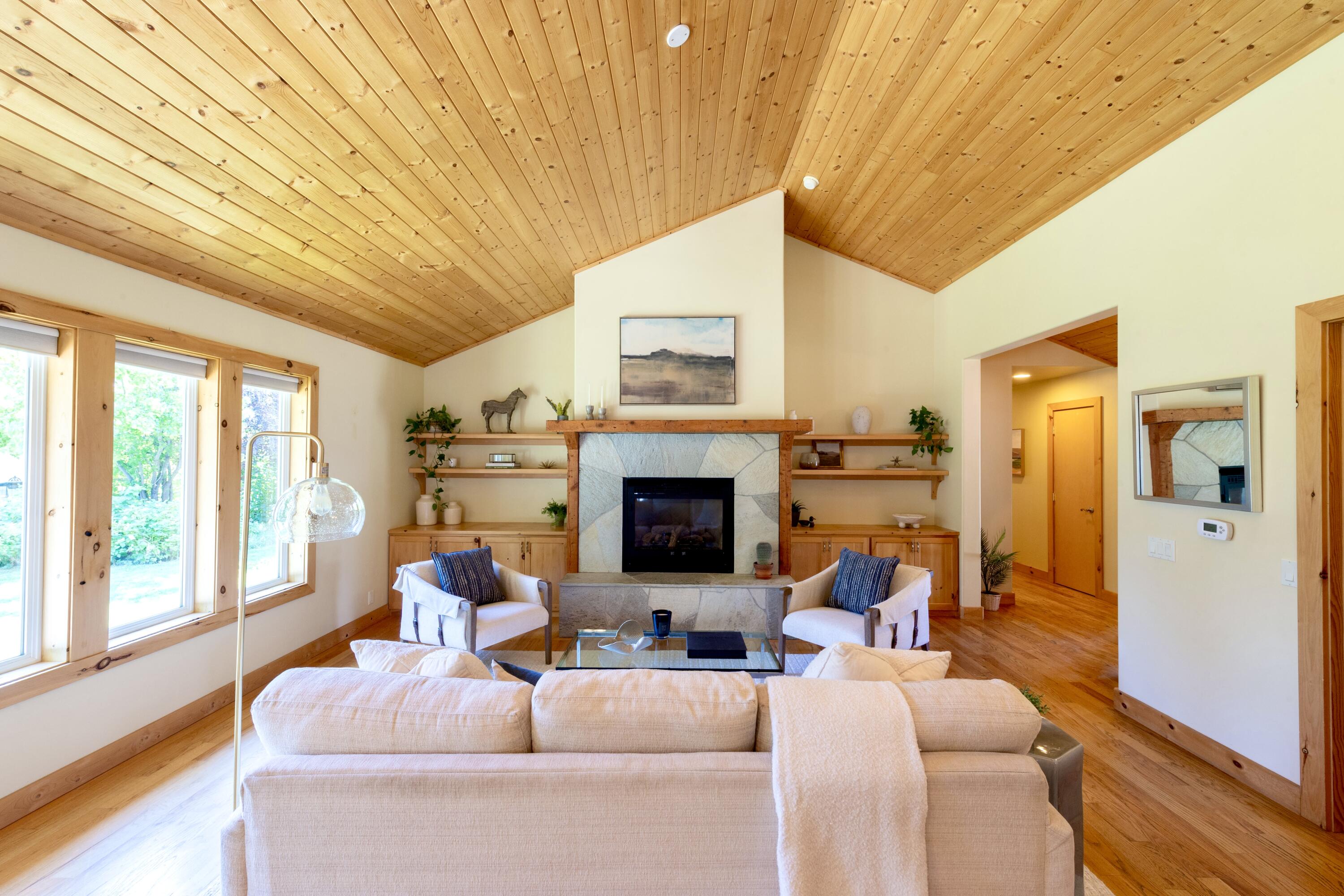 Hailey, Idaho 83333, United States, 4 Bedrooms Bedrooms, ,3 BathroomsBathrooms,Residential,Pending,192725