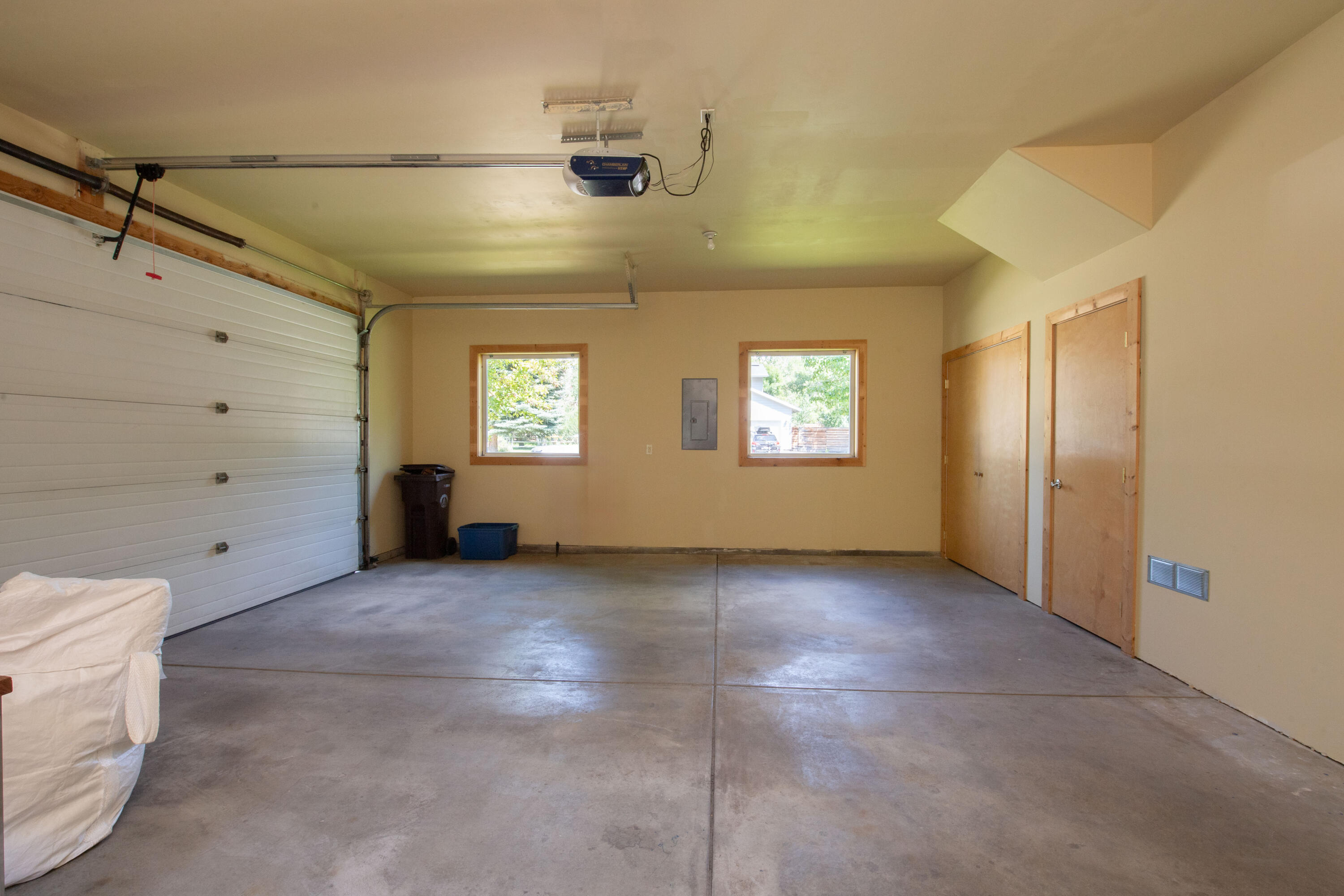 Hailey, Idaho 83333, United States, 4 Bedrooms Bedrooms, ,3 BathroomsBathrooms,Residential,Pending,192725