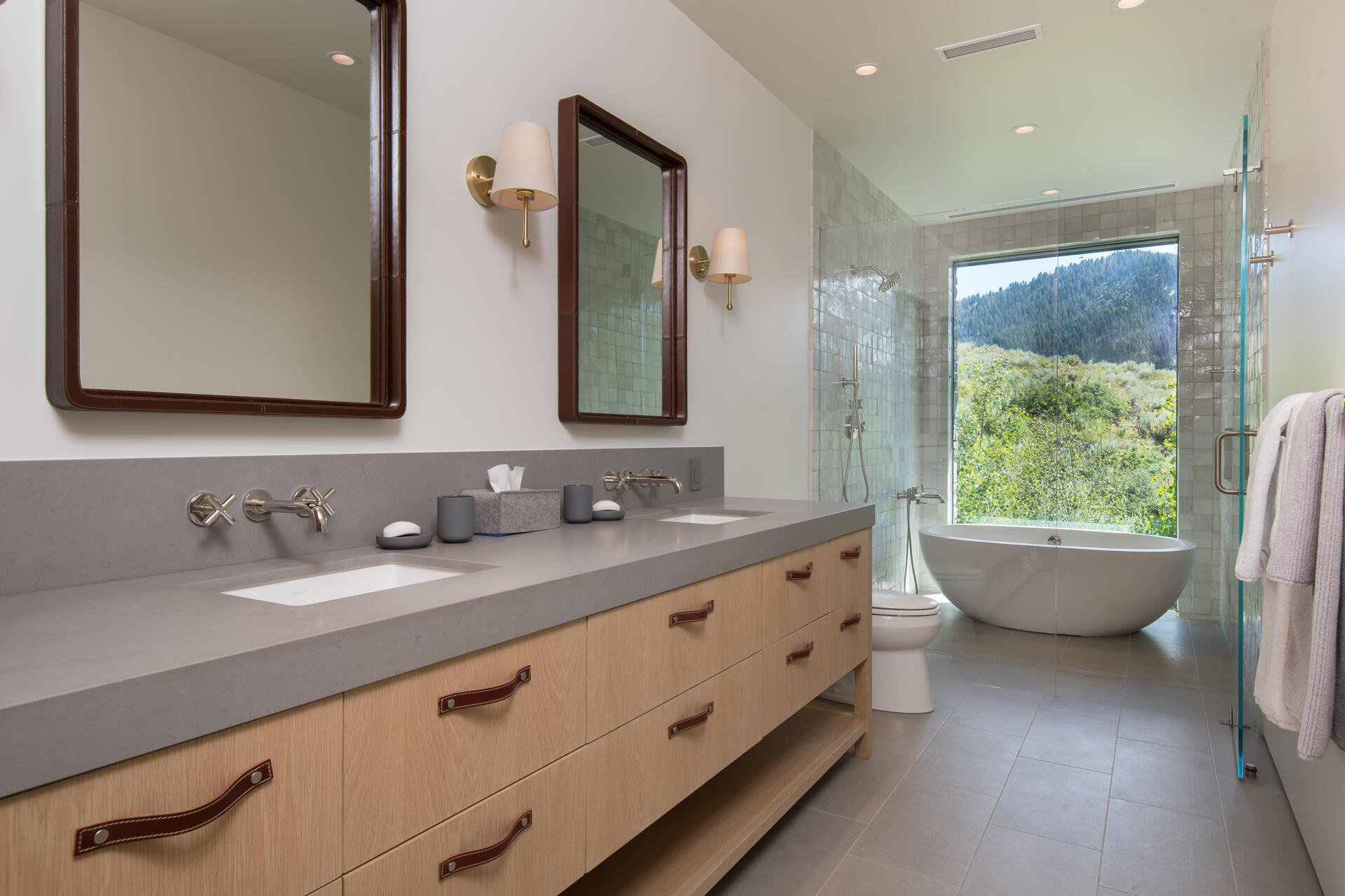Guest Bath 1