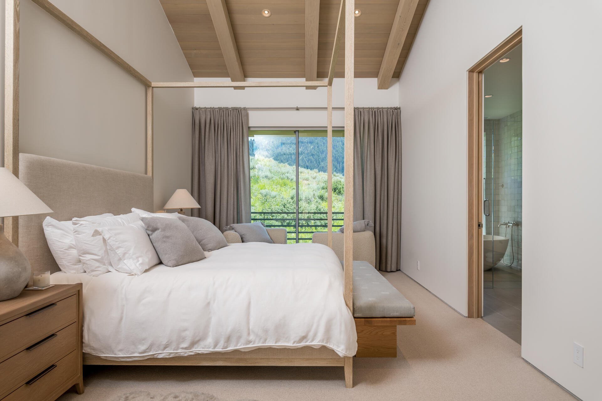Guest Room 2