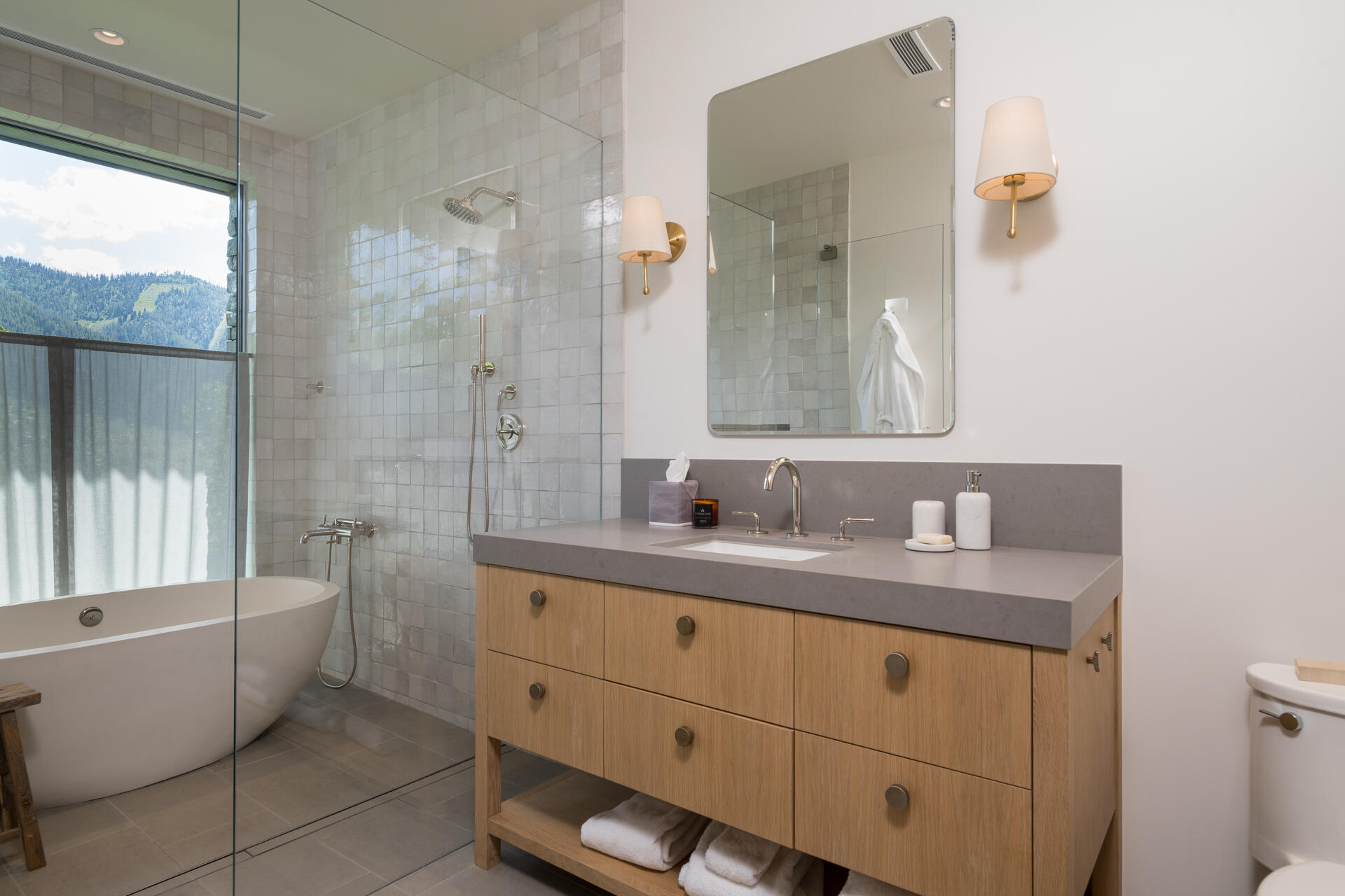 Guest Bath 2