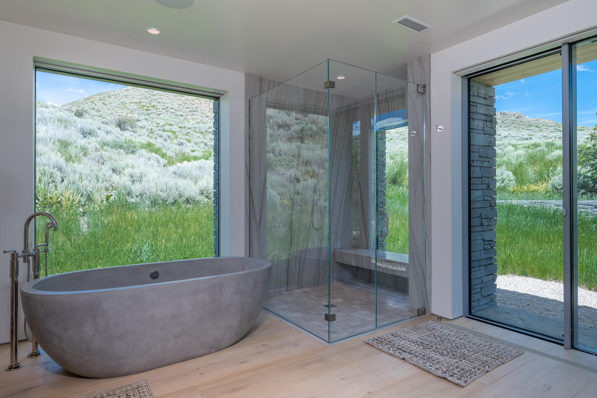 Tub views galore