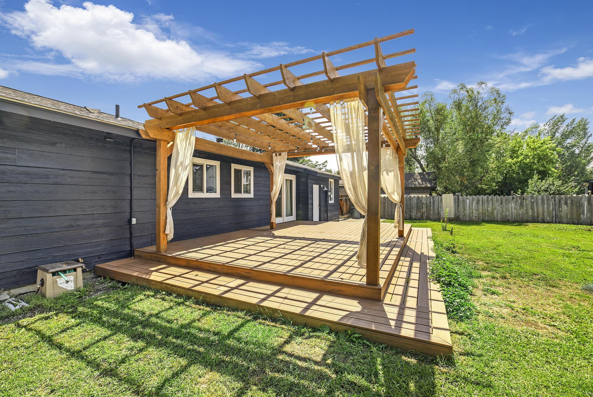 Hailey, Idaho 83333, United States, 3 Bedrooms Bedrooms, ,1 BathroomBathrooms,Residential,Pending,48202