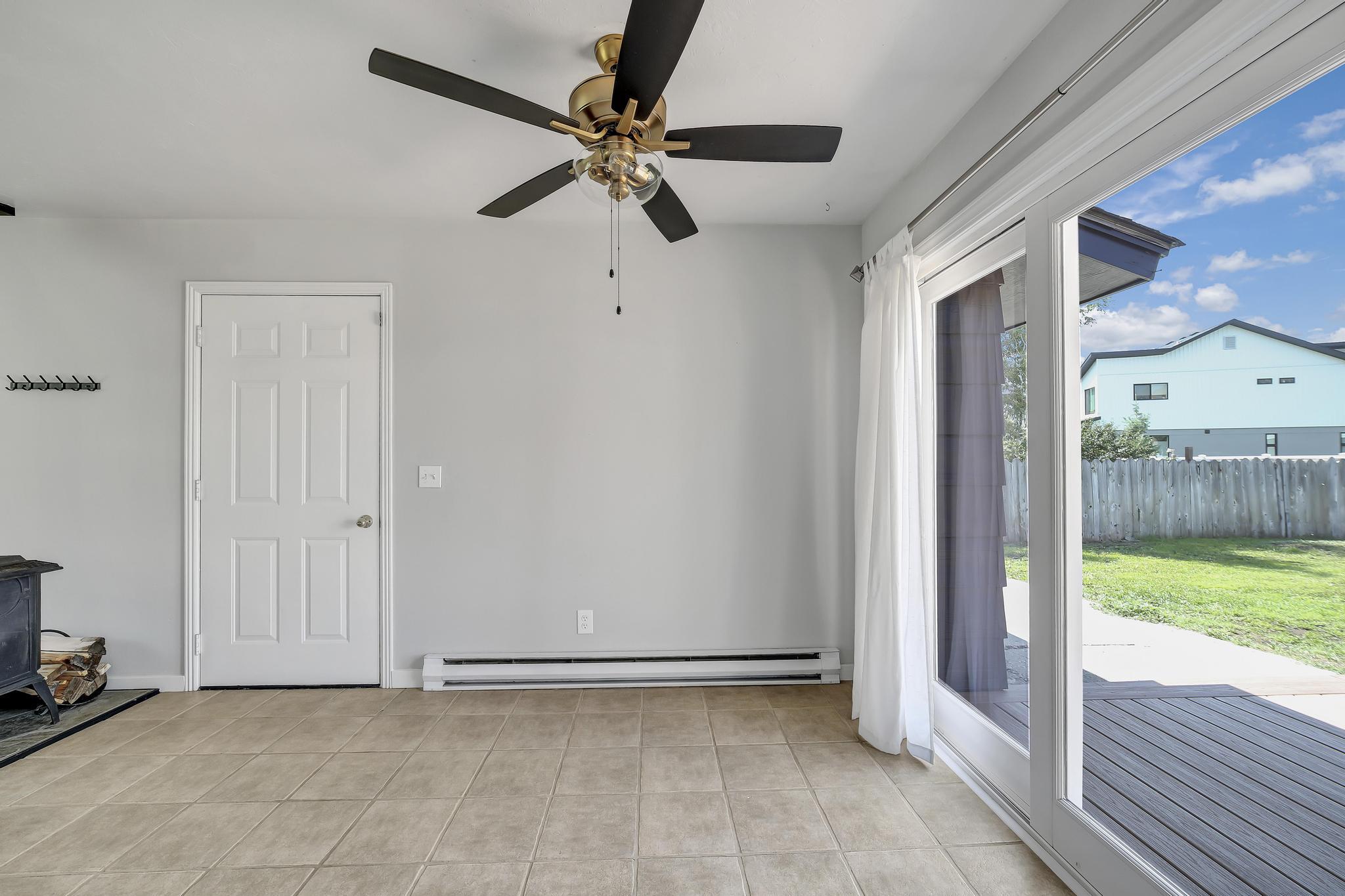 Hailey, Idaho 83333, United States, 3 Bedrooms Bedrooms, ,1 BathroomBathrooms,Residential,Pending,48202