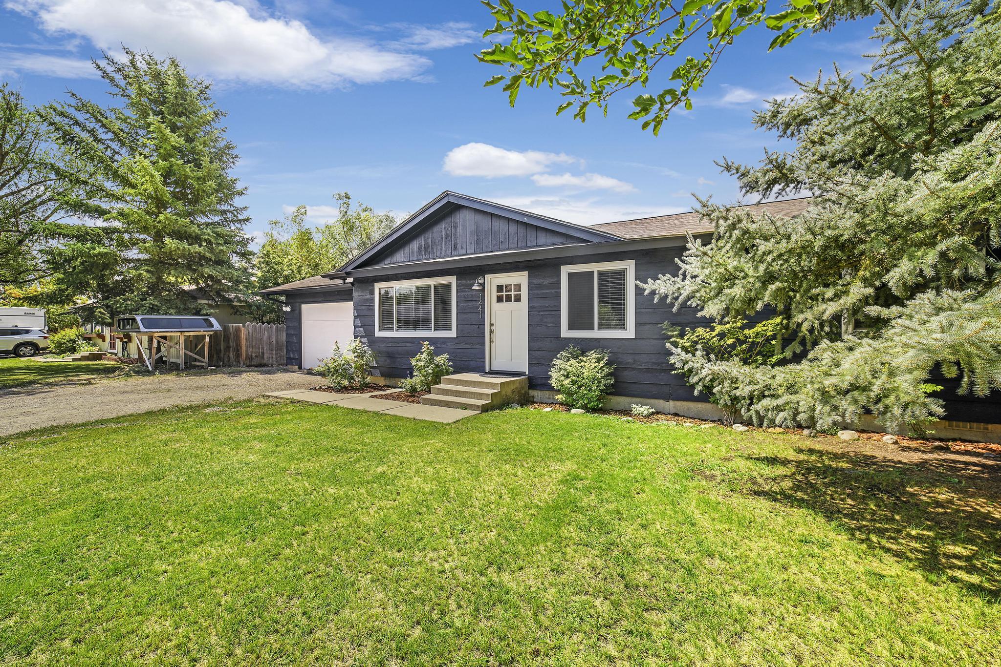 Hailey, Idaho 83333, United States, 3 Bedrooms Bedrooms, ,1 BathroomBathrooms,Residential,Pending,48202