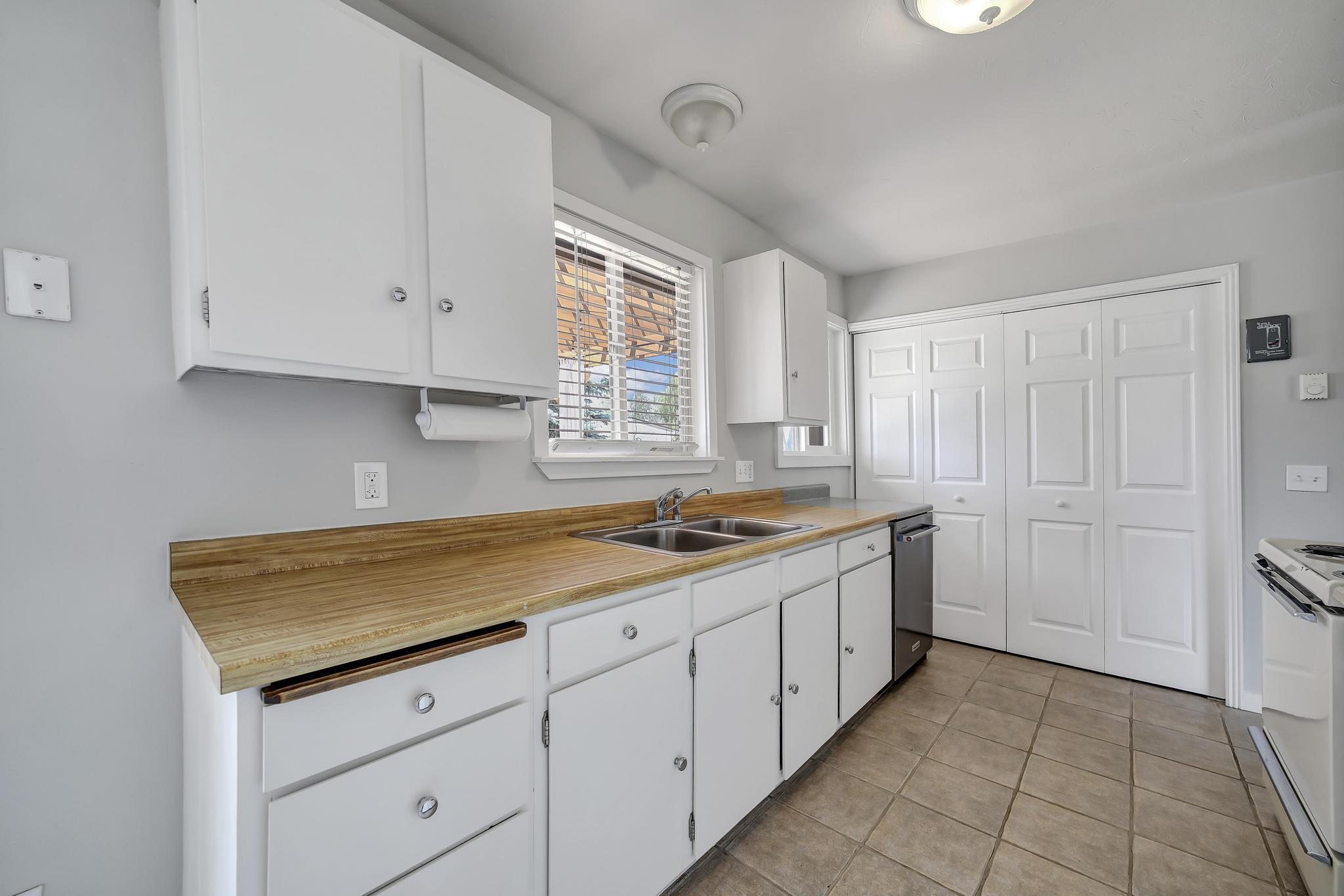 Hailey, Idaho 83333, United States, 3 Bedrooms Bedrooms, ,1 BathroomBathrooms,Residential,Pending,48202