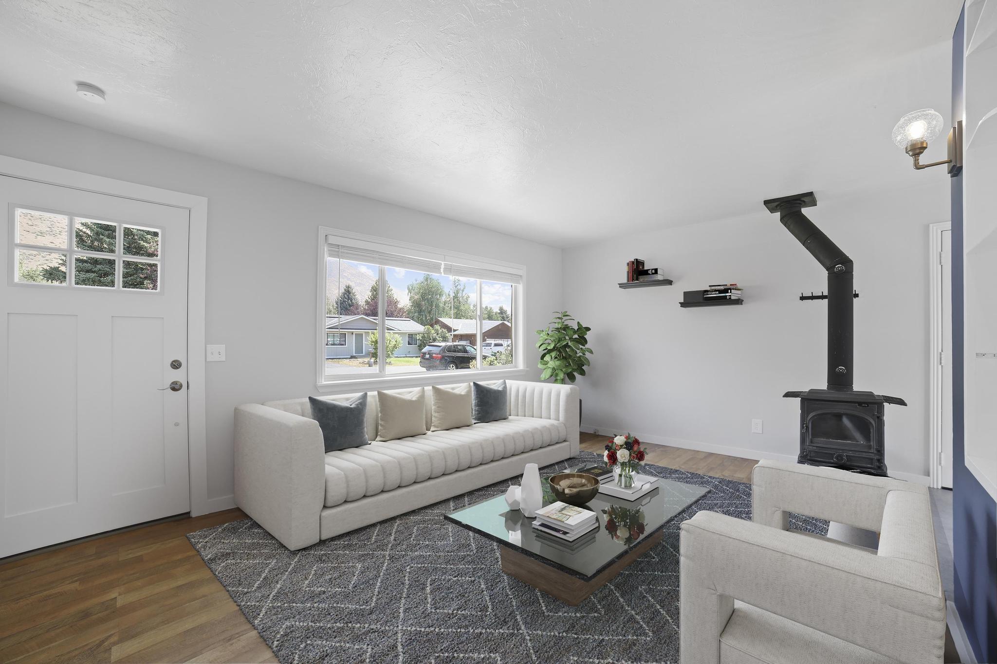 Hailey, Idaho 83333, United States, 3 Bedrooms Bedrooms, ,1 BathroomBathrooms,Residential,Pending,48202