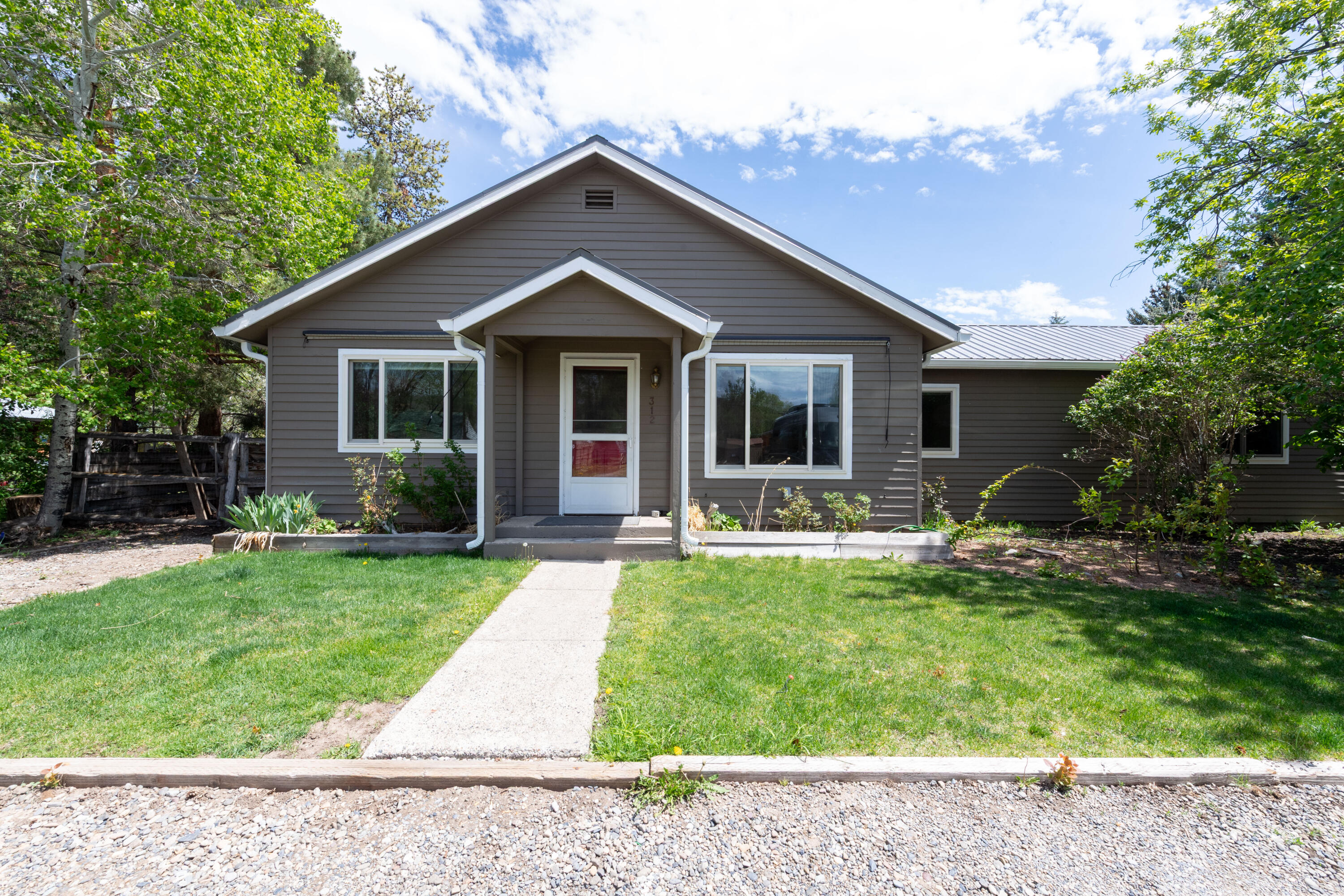 312 N 3rd St, Bellevue, Idaho image 1