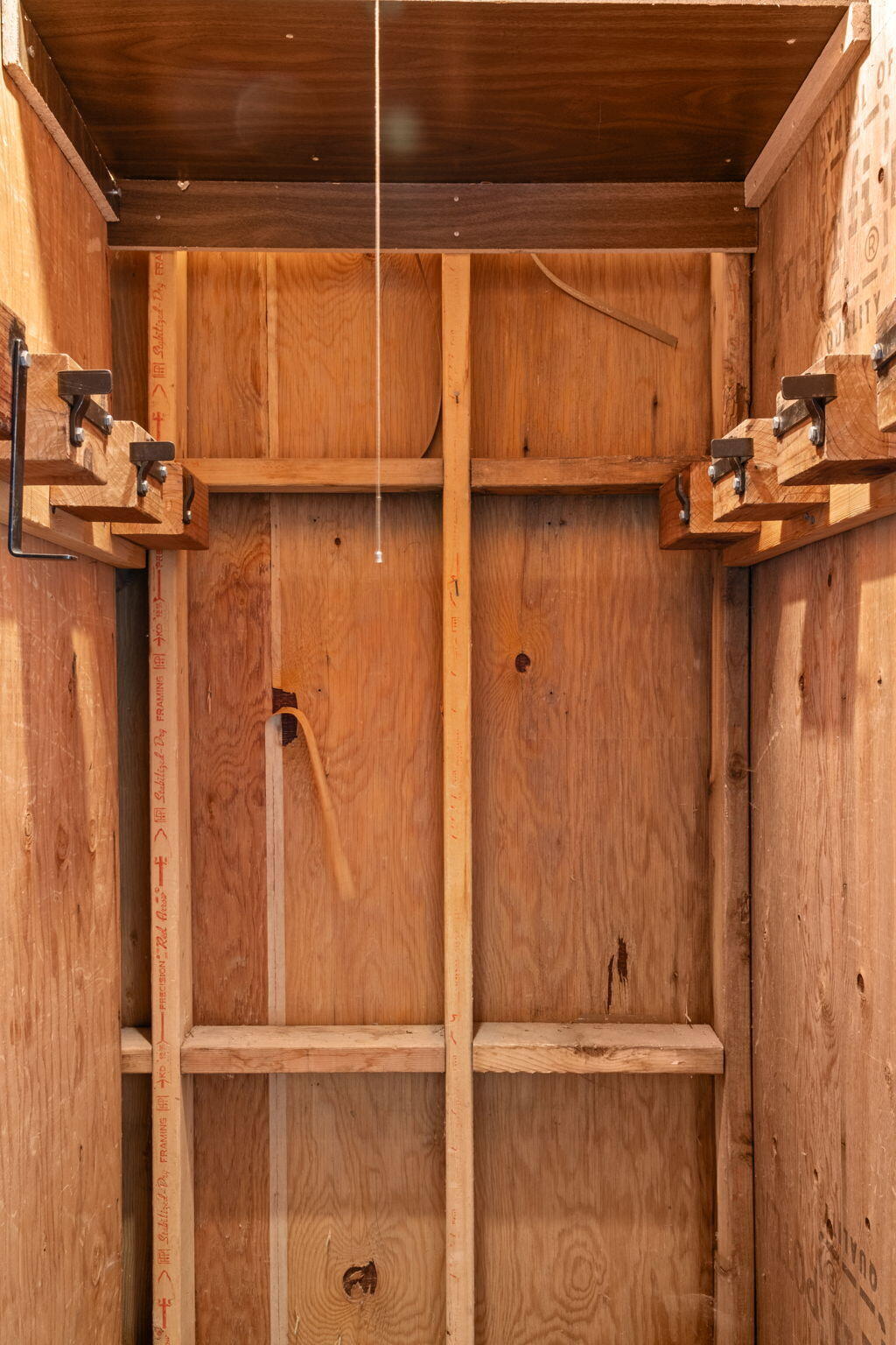 2 ski lockers