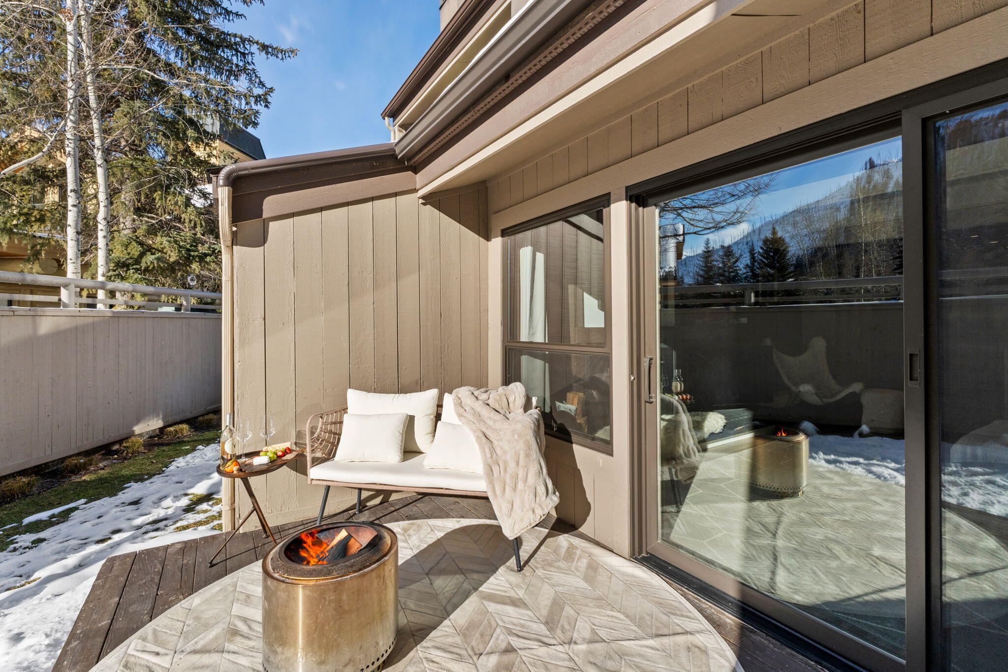 Front row apres deck