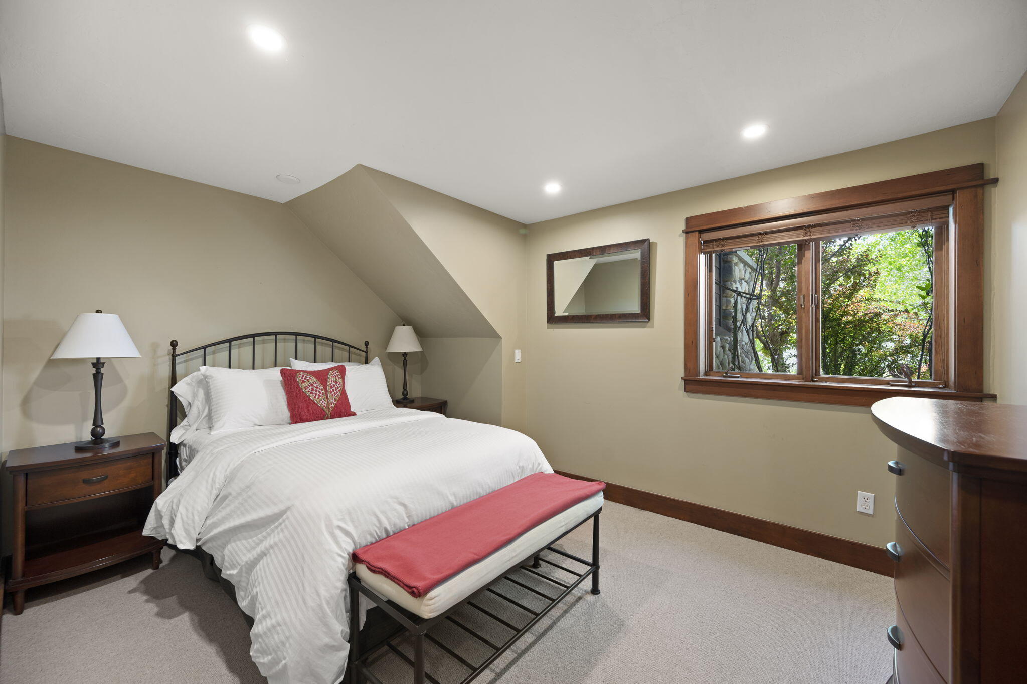 Guestroom 3