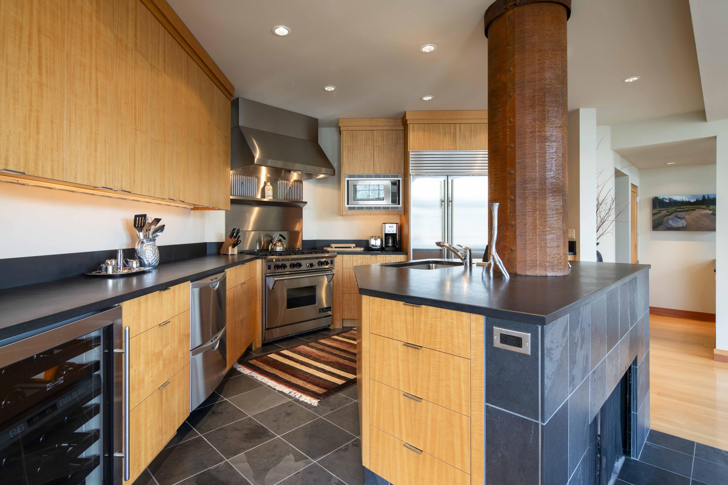 Ketchum, Idaho 83340, United States, 4 Bedrooms Bedrooms, ,4 BathroomsBathrooms,Residential,Pending,25642