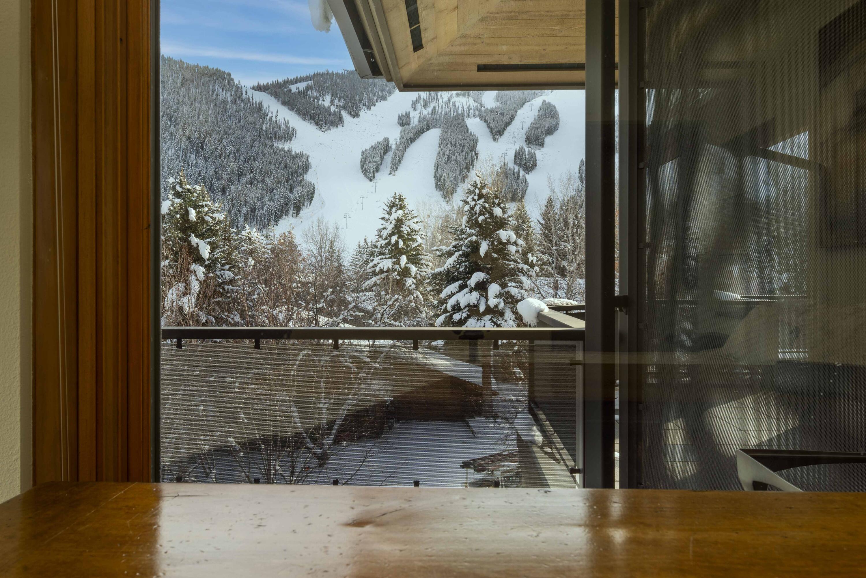 Ketchum, Idaho 83340, United States, 4 Bedrooms Bedrooms, ,4 BathroomsBathrooms,Residential,Pending,25642