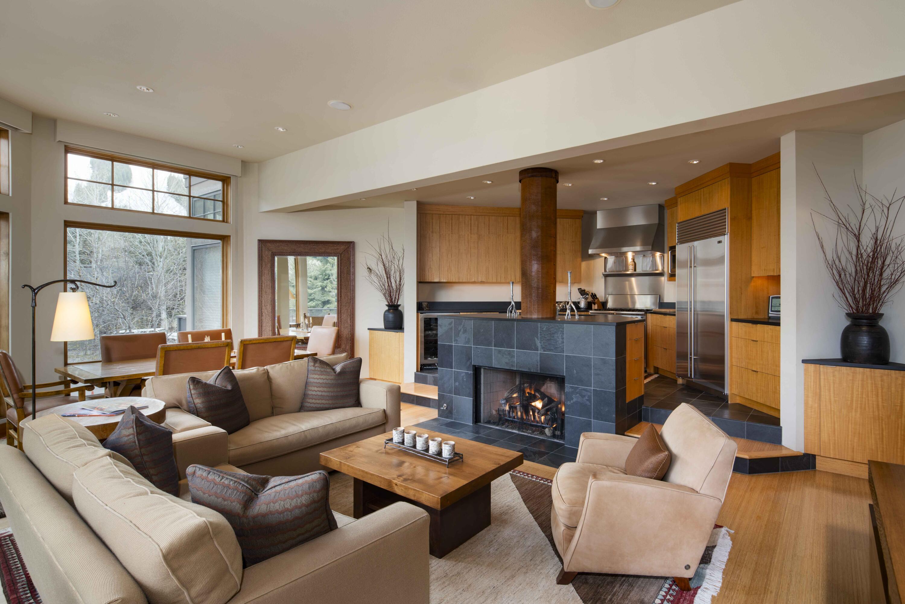 Ketchum, Idaho 83340, United States, 4 Bedrooms Bedrooms, ,4 BathroomsBathrooms,Residential,Pending,25642